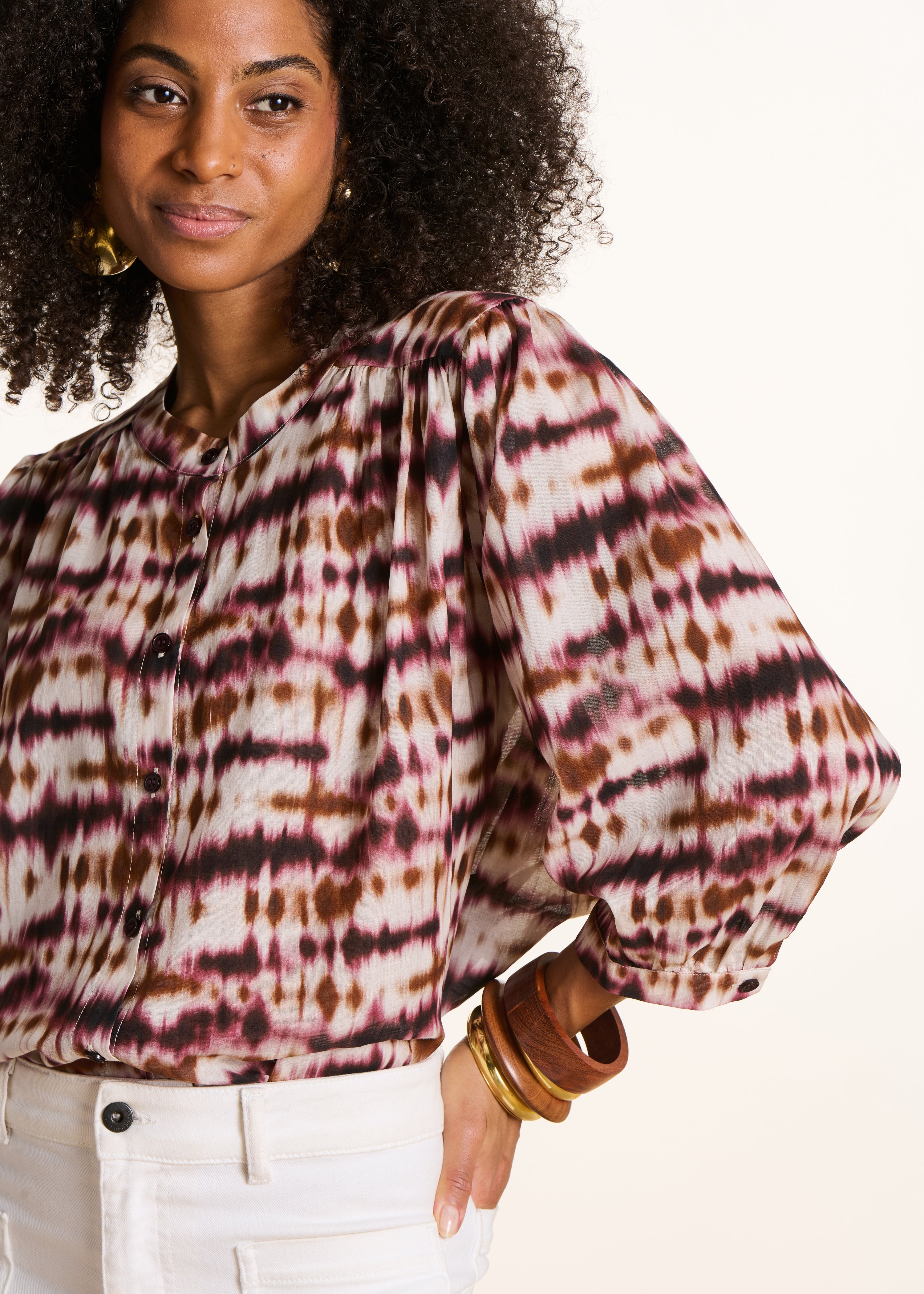 Organic cotton blouse with burgundy tie-dye print