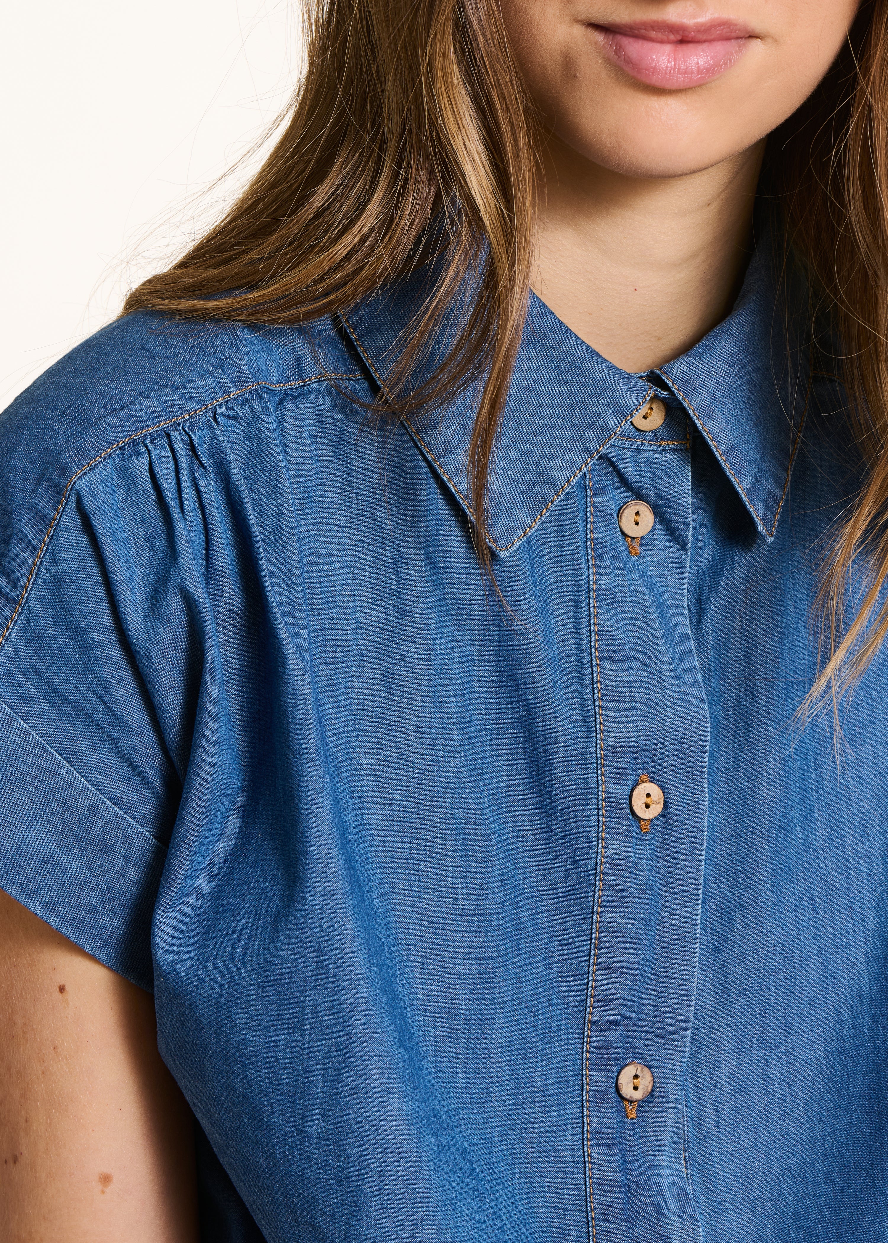 Camicia corta in jeans morbido maniche corte