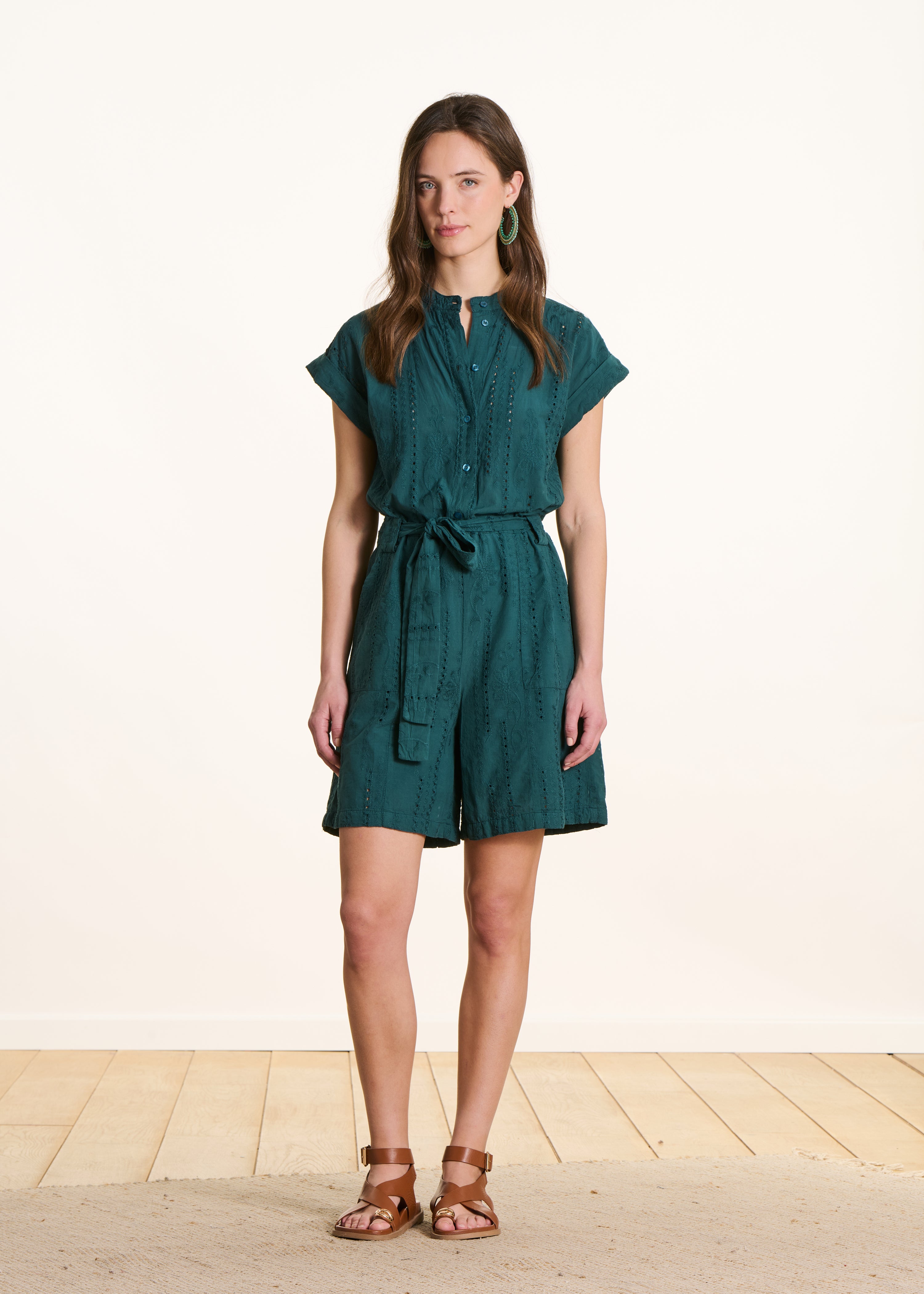Combishort vert foncé en broderie anglaise