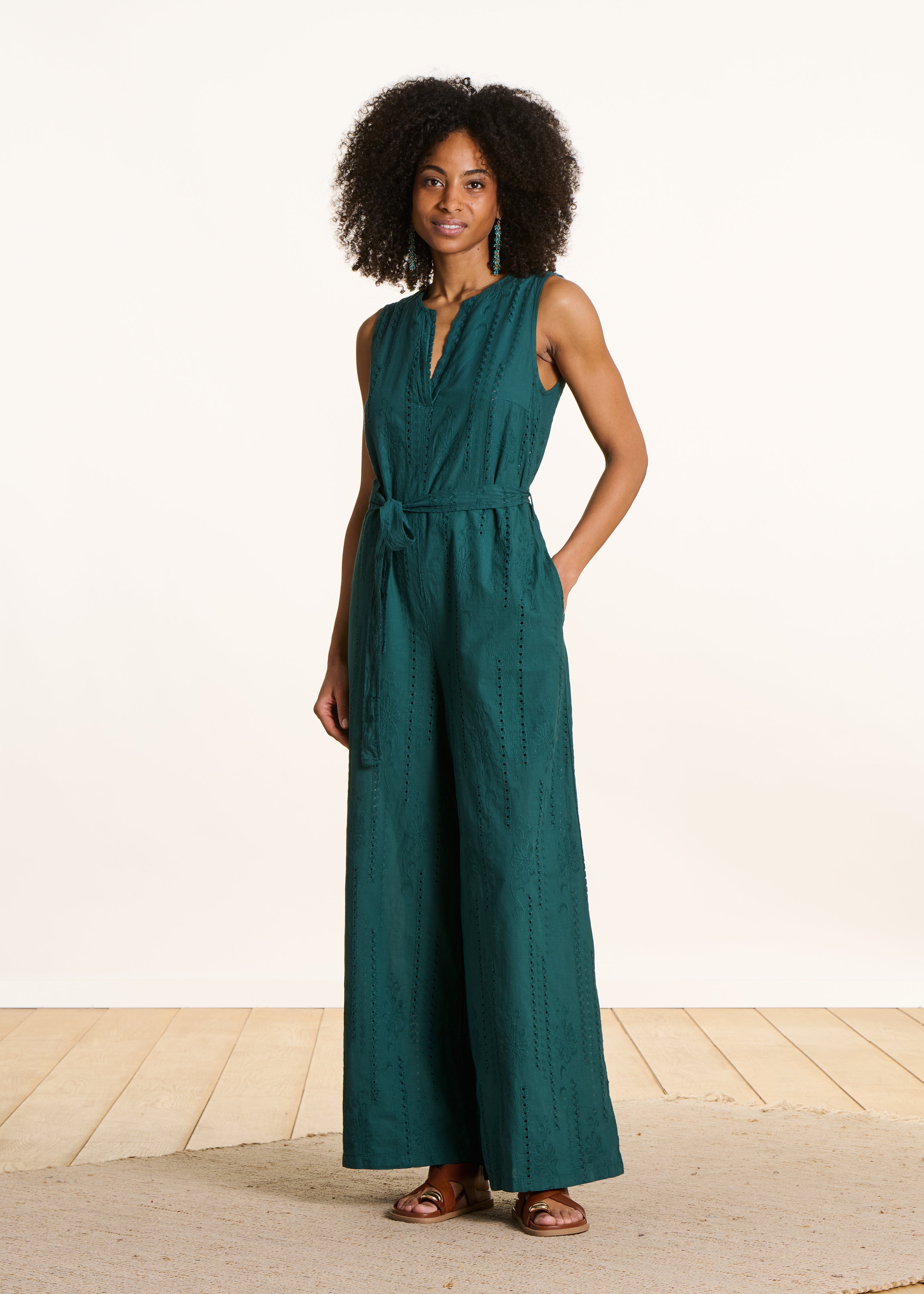 Tuta pantalone verde scuro in ricamo inglese