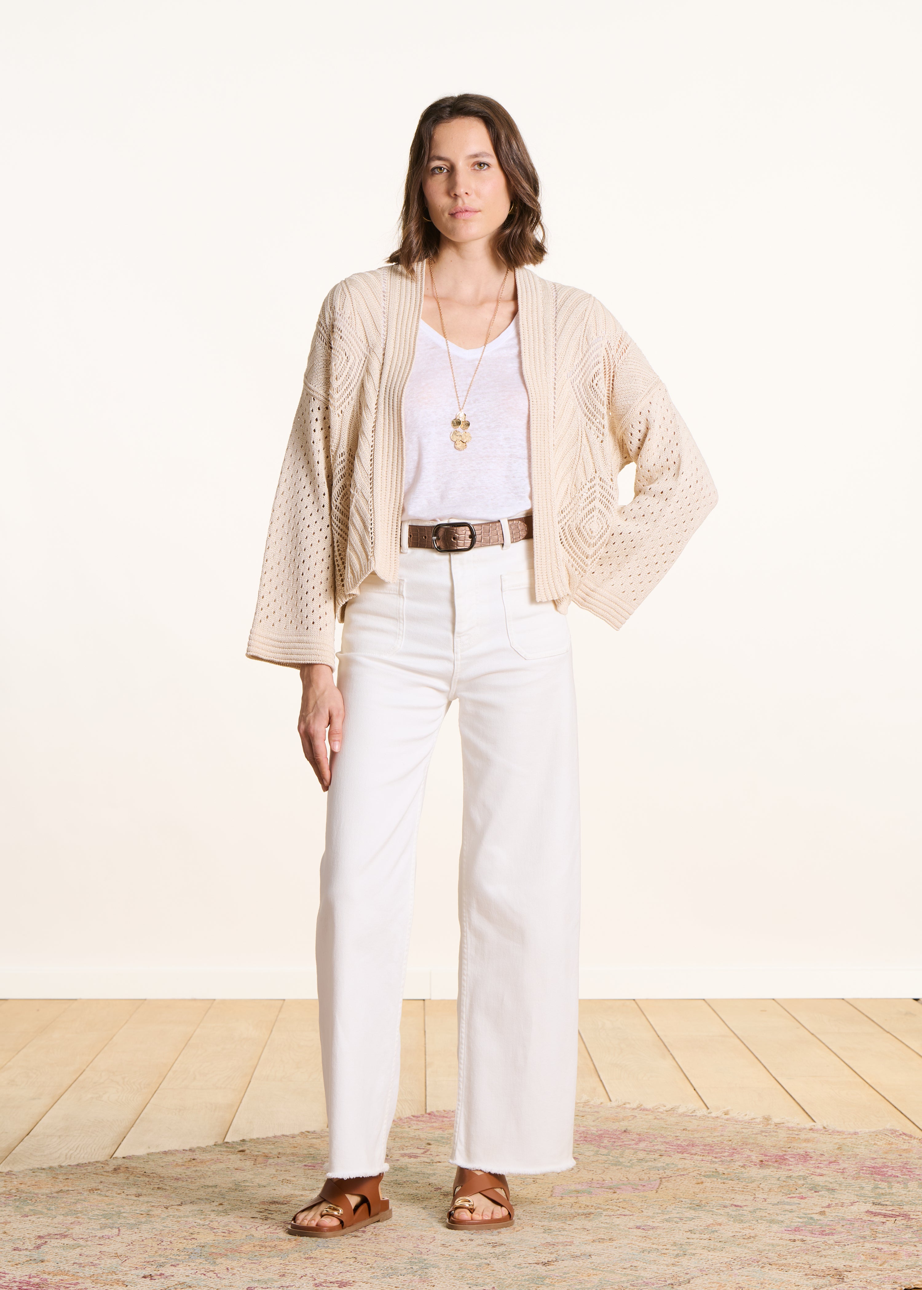 Gilet écru ouvert en maille crochet