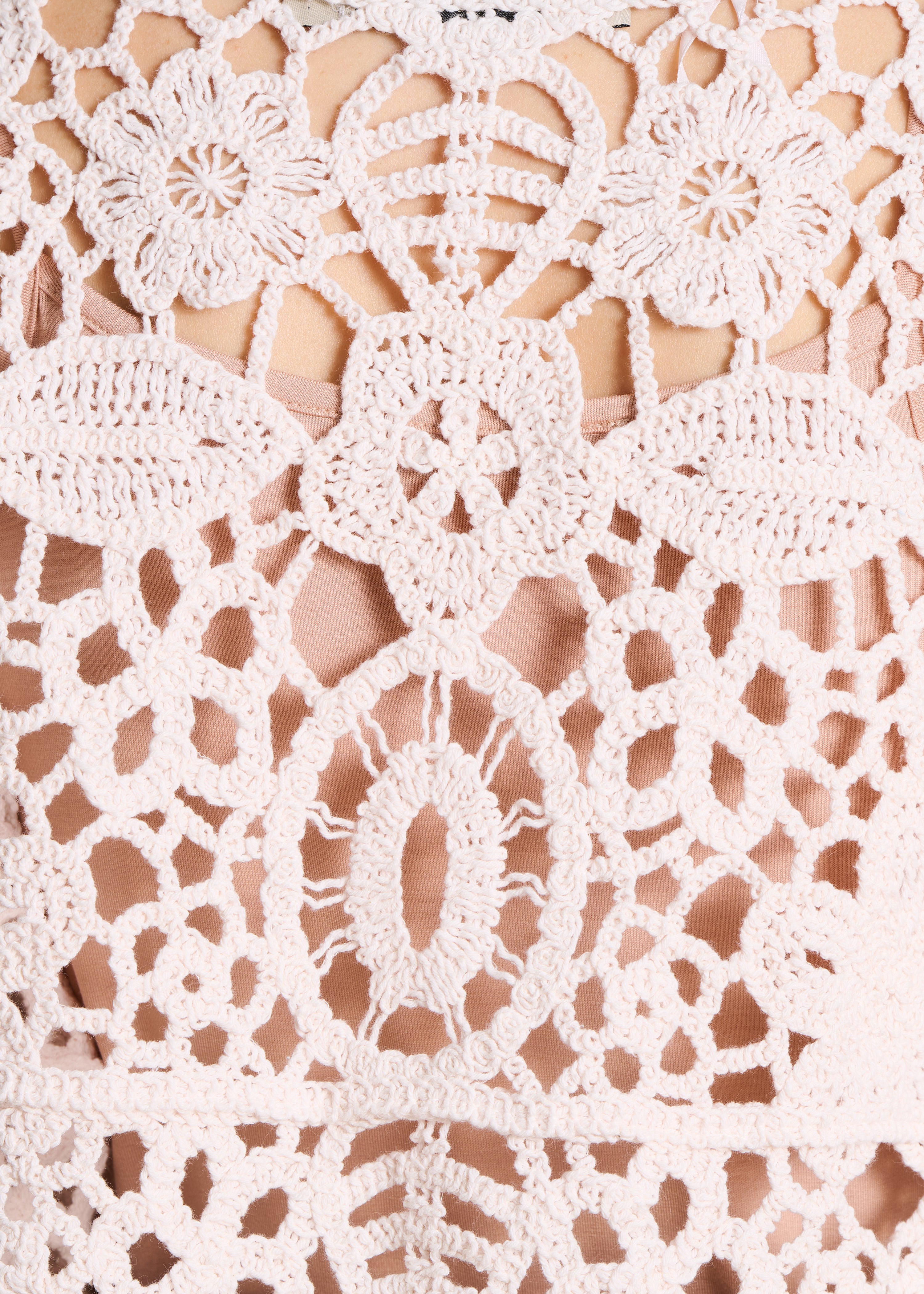 Chaleco corto abierto de punto de ganchillo crudo