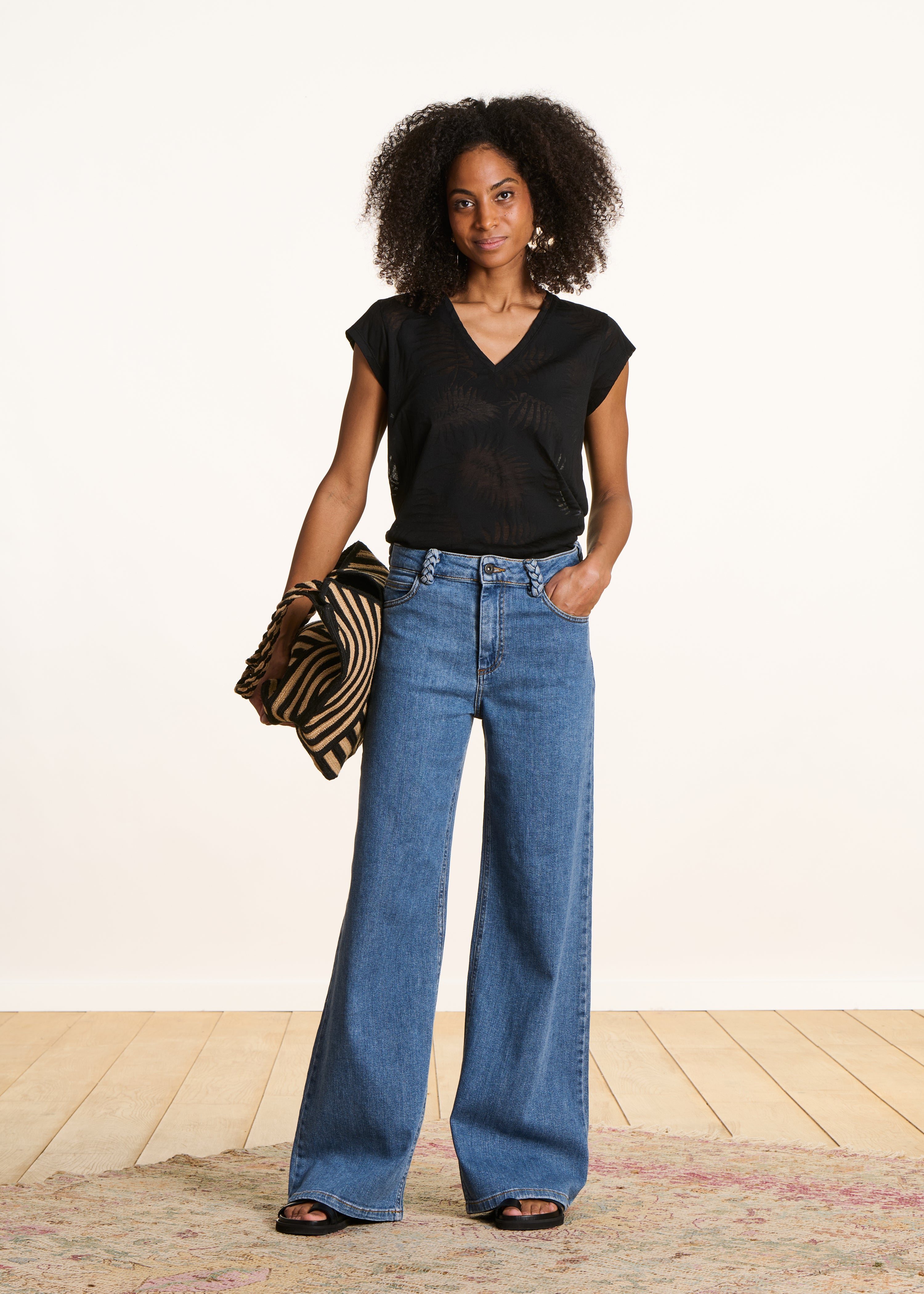 Jean large bleu délavé en coton biologique