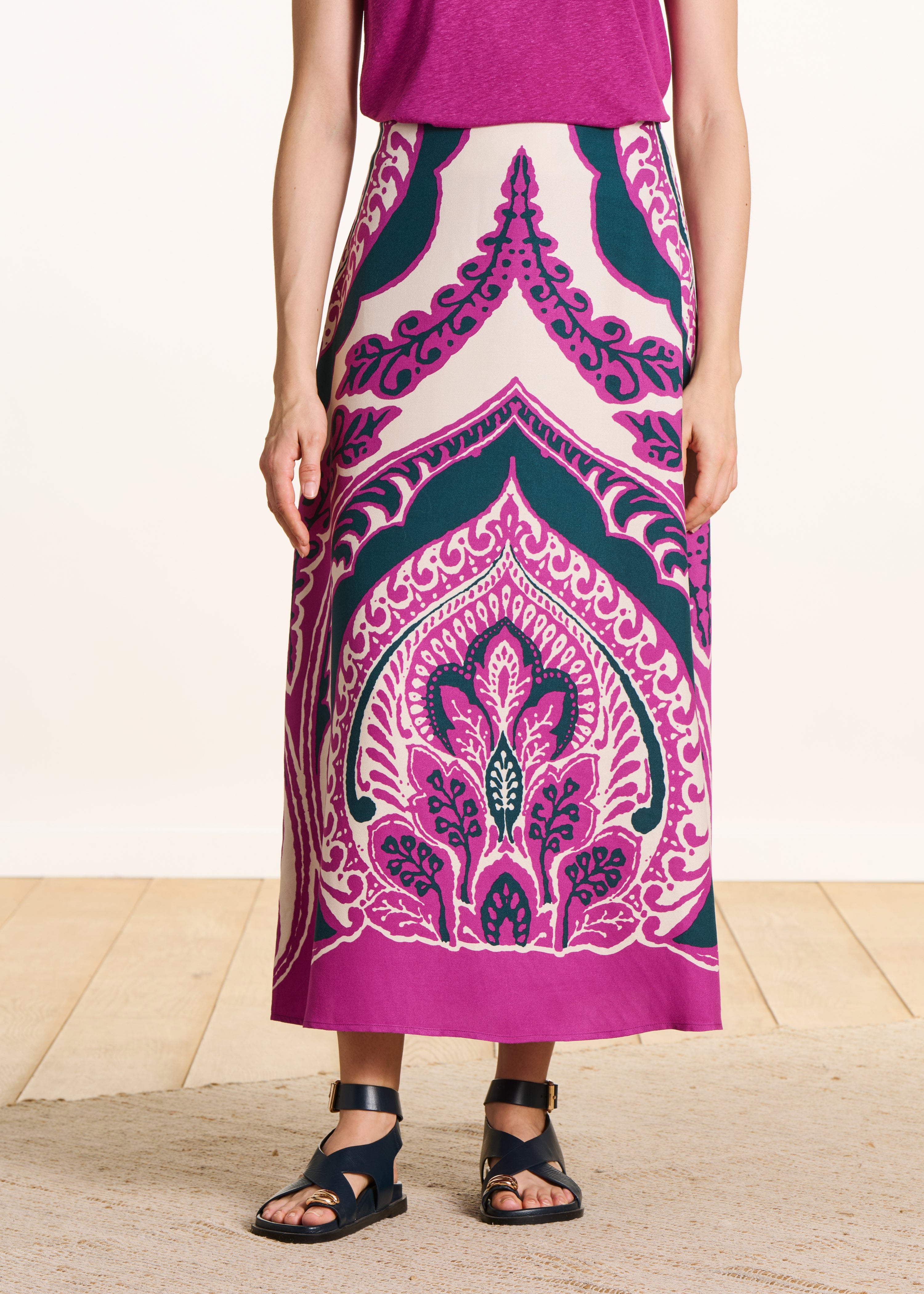 Jupe midi évasée à imprimé violet