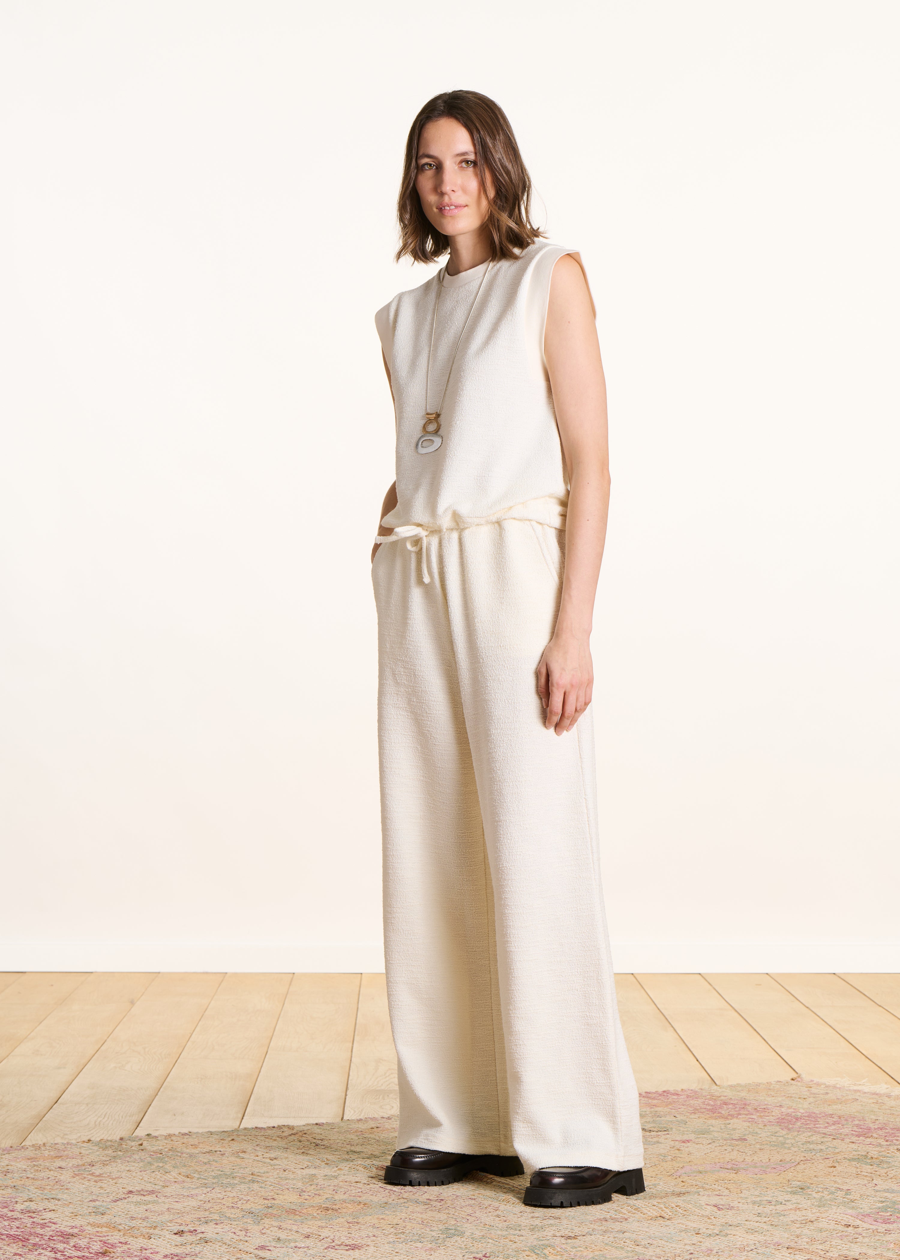 Weit geschnittener, elastischer Jersey-Hose in Ecru