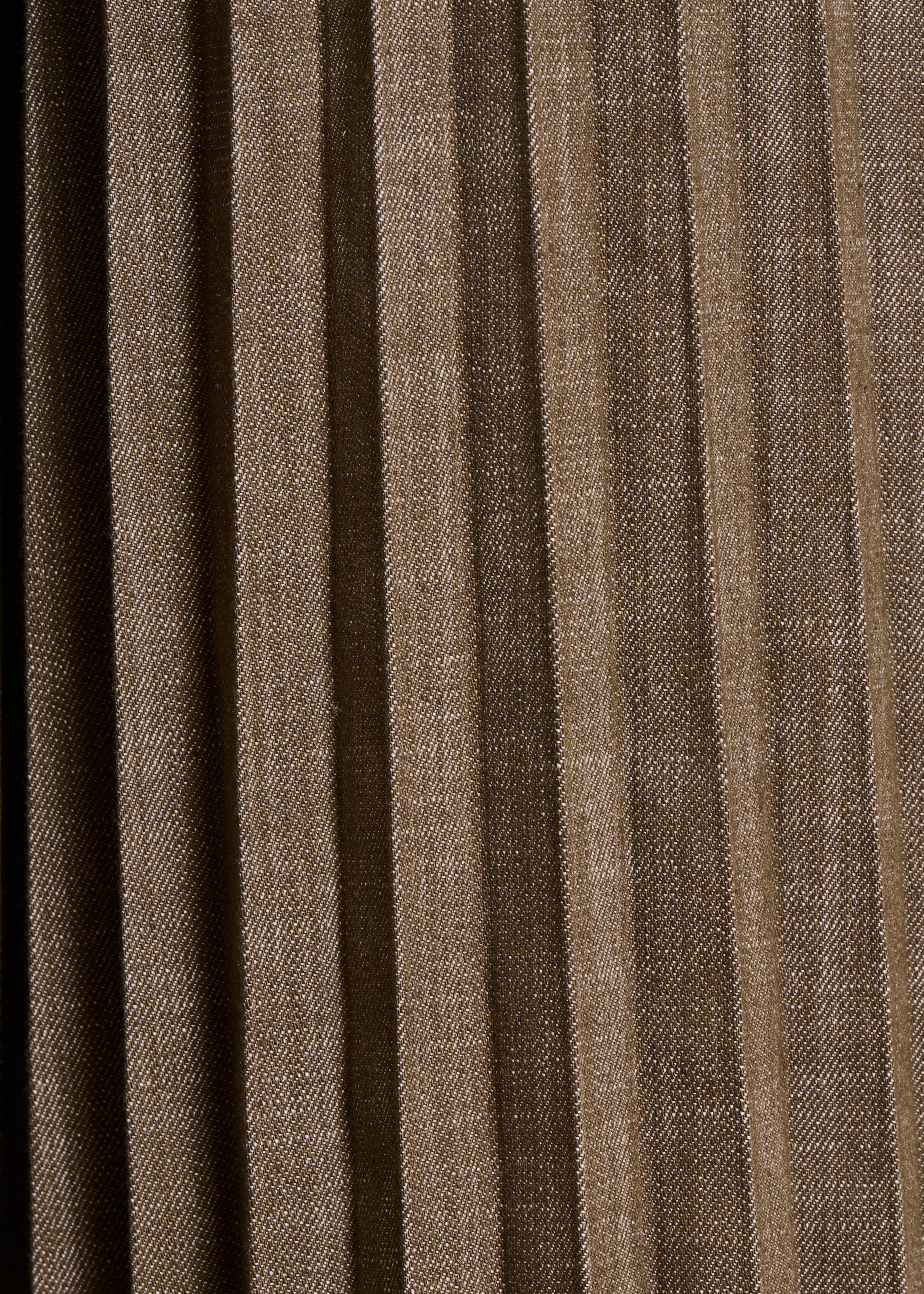 Plissierte Hose aus khakifarbenem Jeansstoff mit elastischem Bund