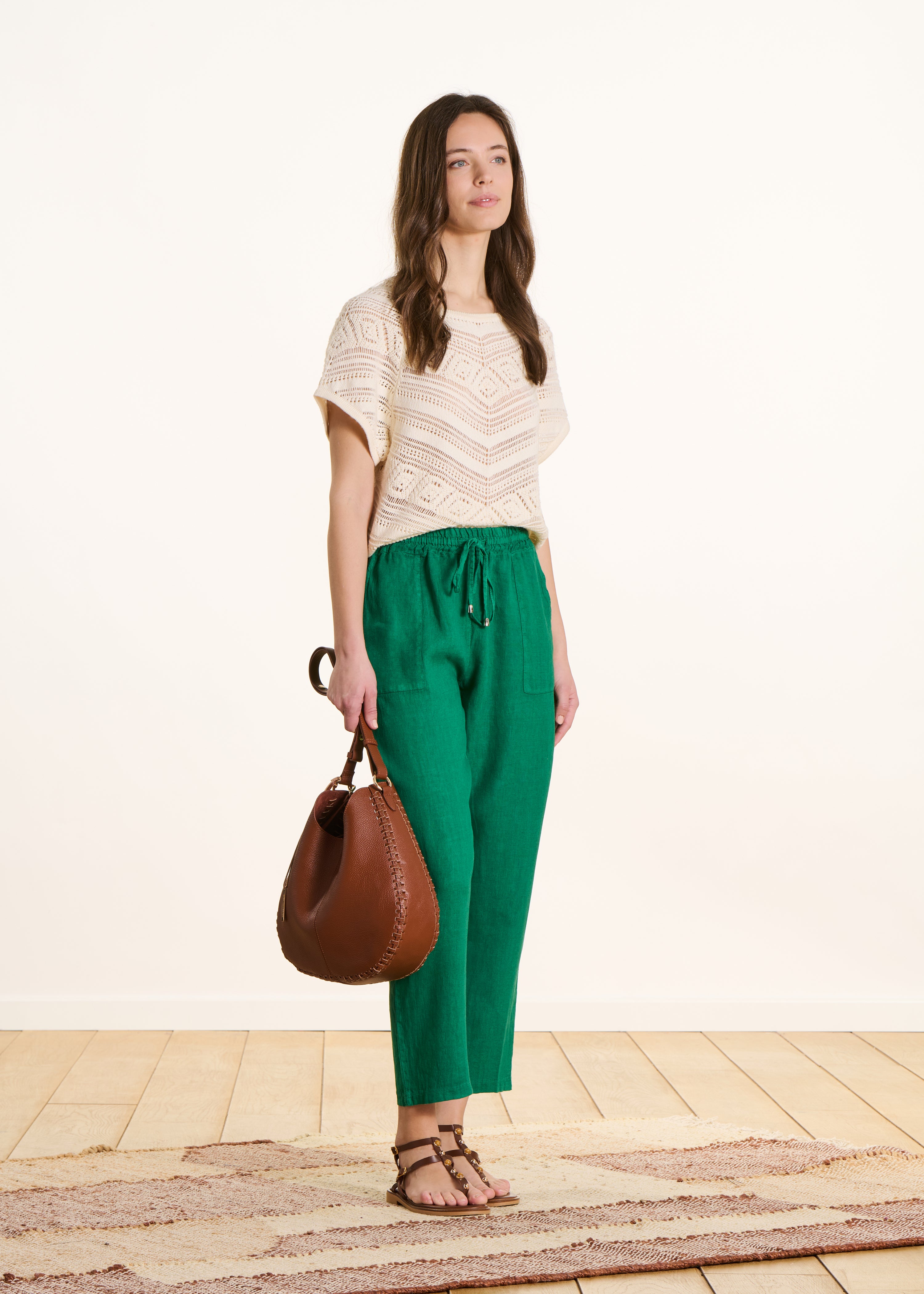 Pantalon 7/8ème en lin vert taille élastiquée