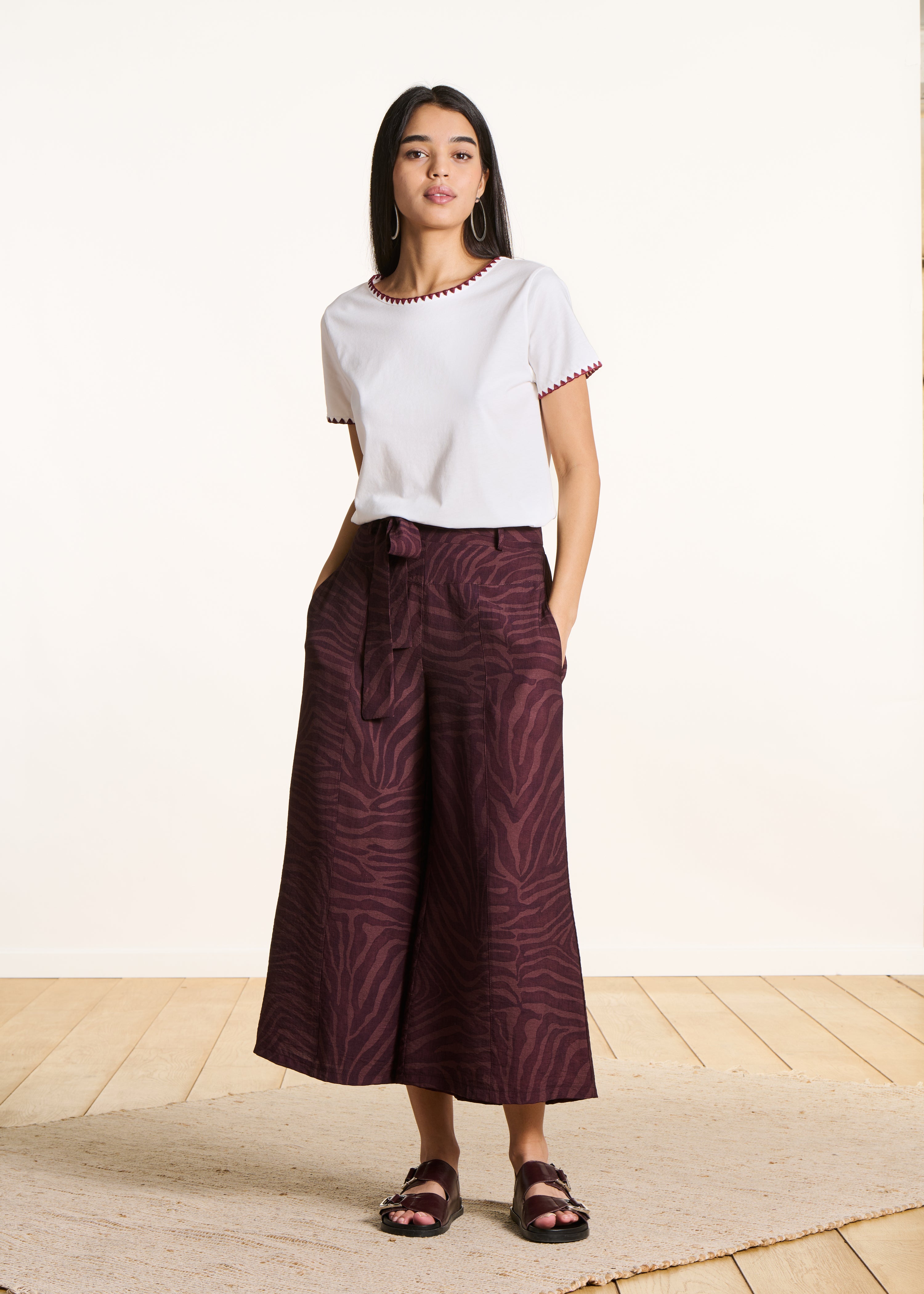 Pantalon marron 7/8ème à imprimé animalier
