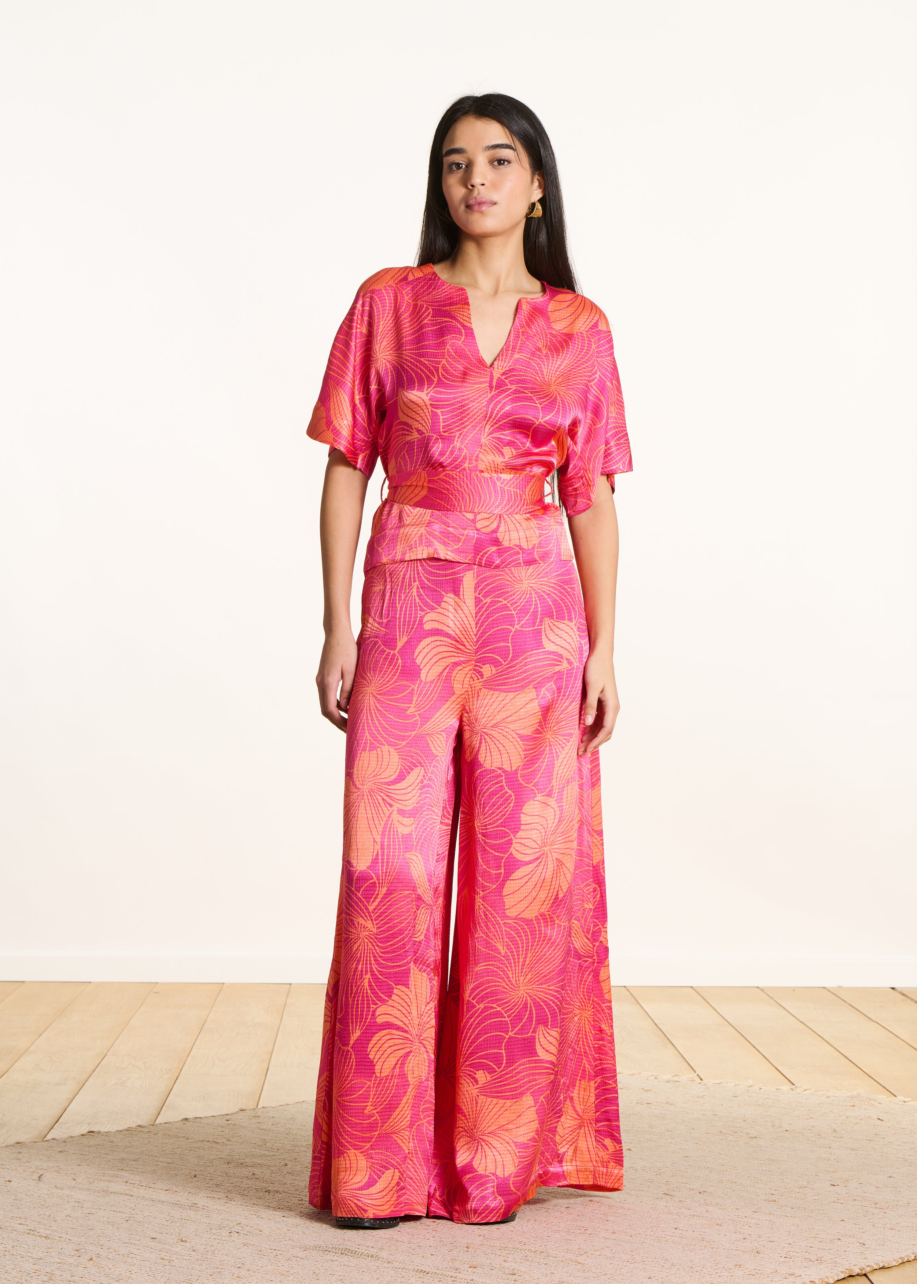 Pantalon long imprimé floral rose