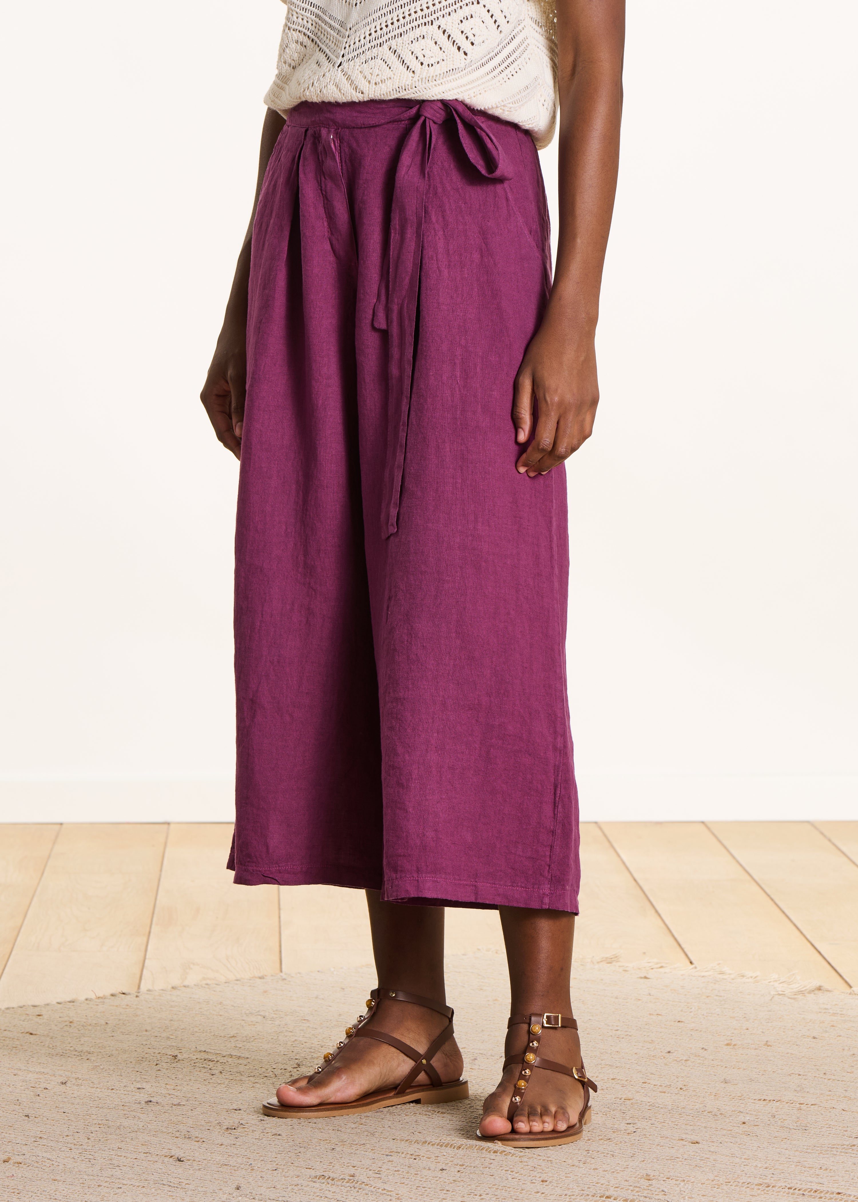 Pantalon cropped large en lin violet