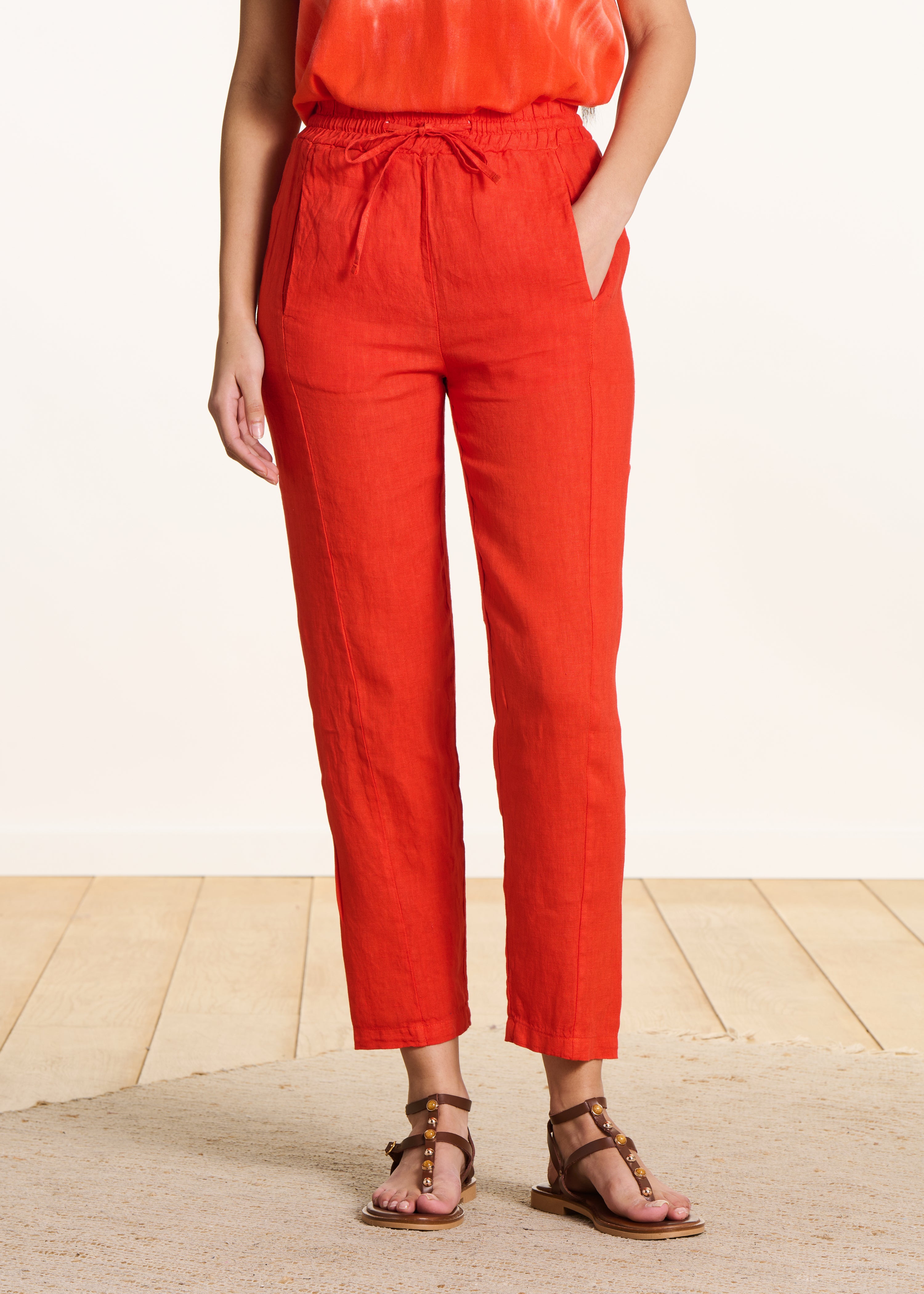 Pantalon carotte orange en lin taille élastiquée