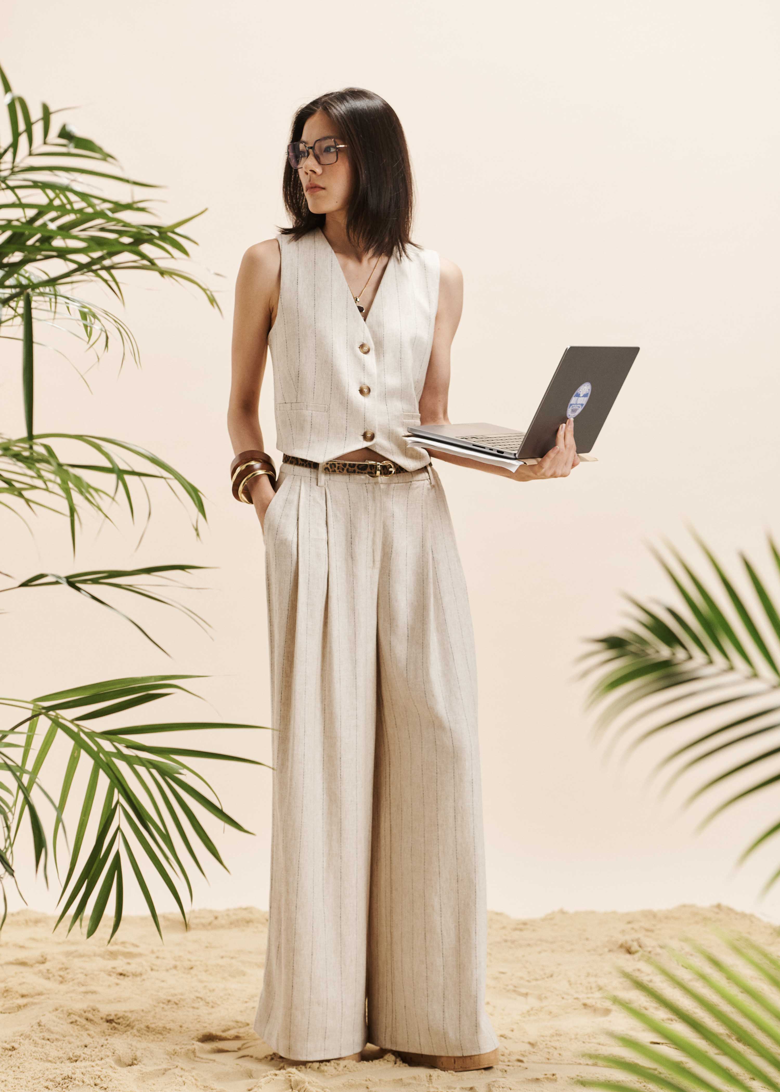 Pantalon large beige à rayures