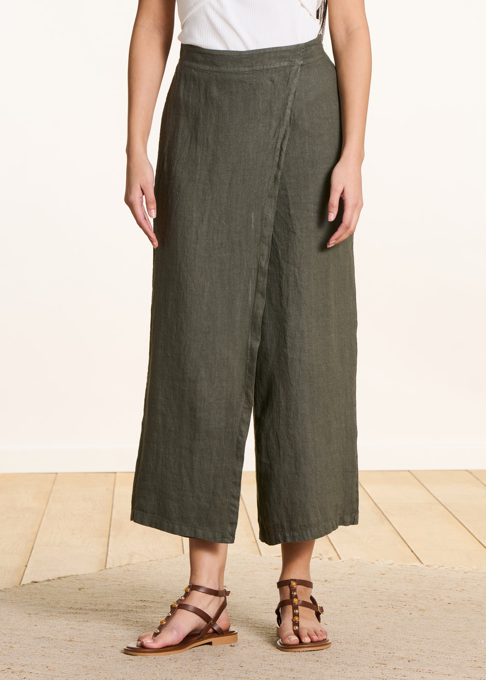 Pantalon large 7/8ème kaki en lin avec pan - La Fée Maraboutée
