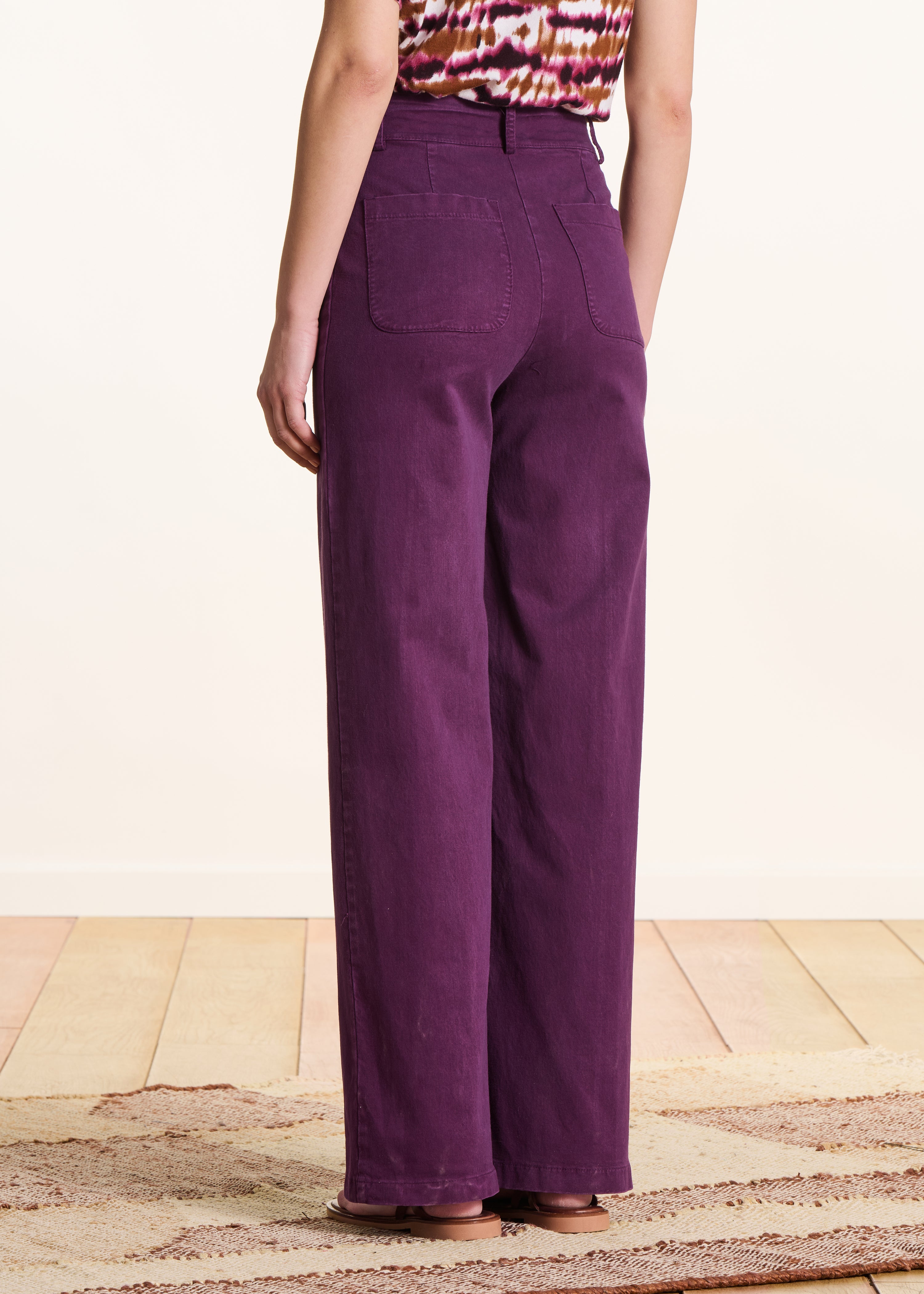 Pantalón ancho violeta de tela