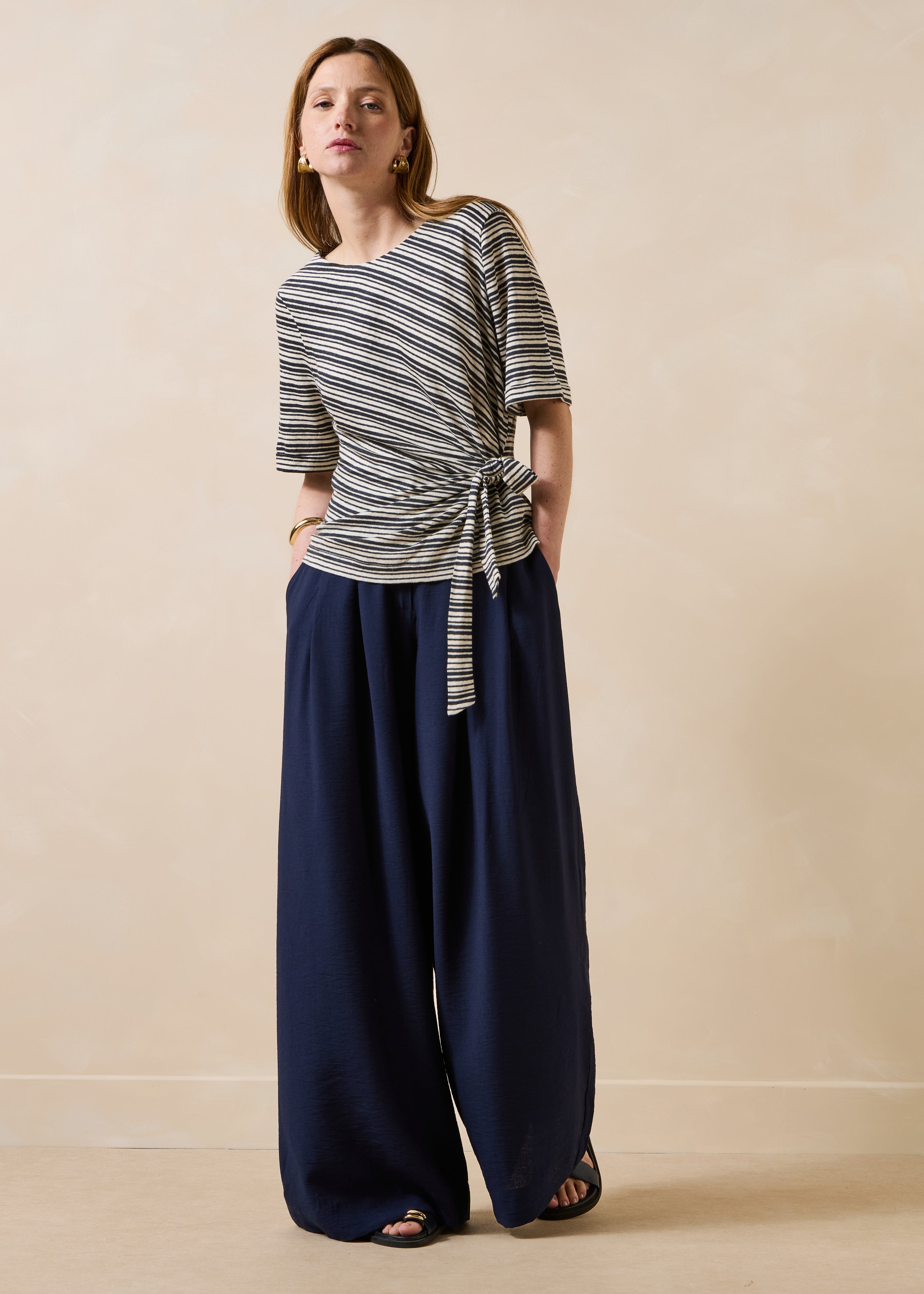Pantalon bleu marine long taille haute