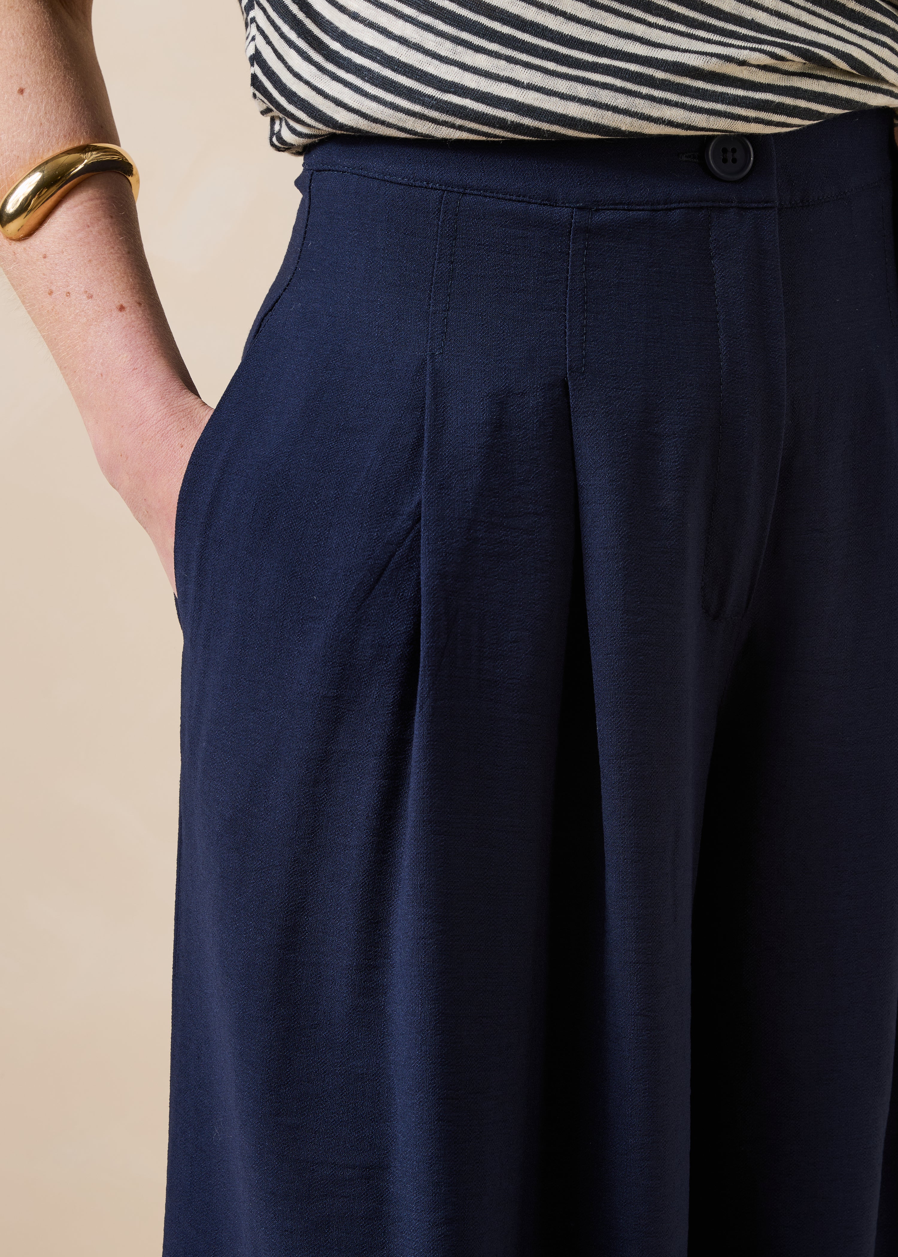 Pantaloni lunghi blu navy a vita alta
