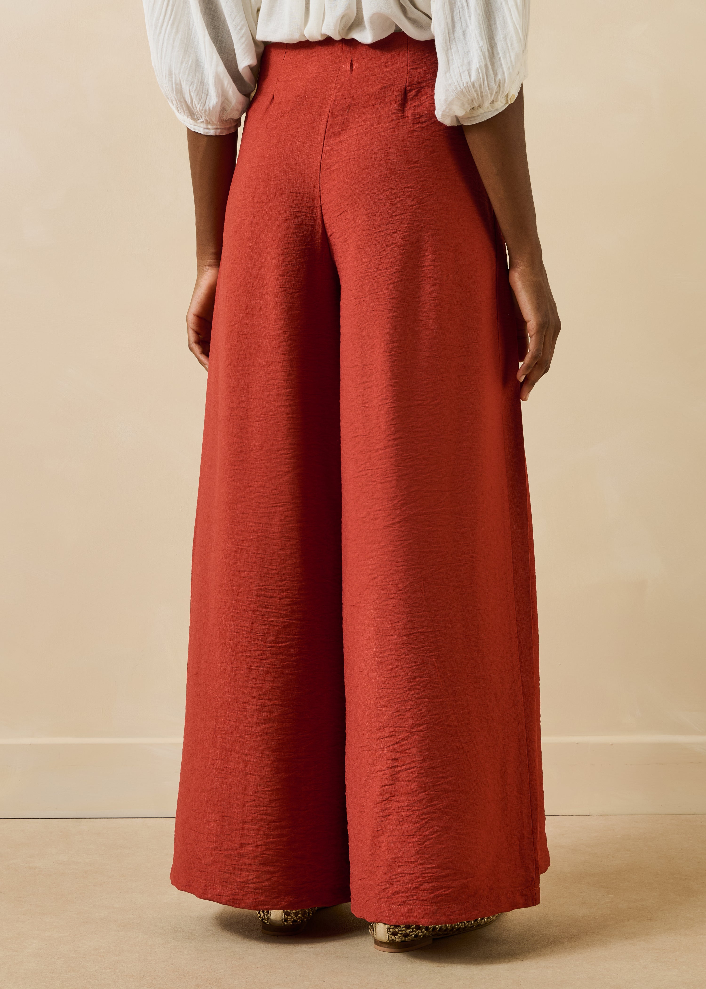 Pantalón ancho terracota de talle alto con cintura elástica