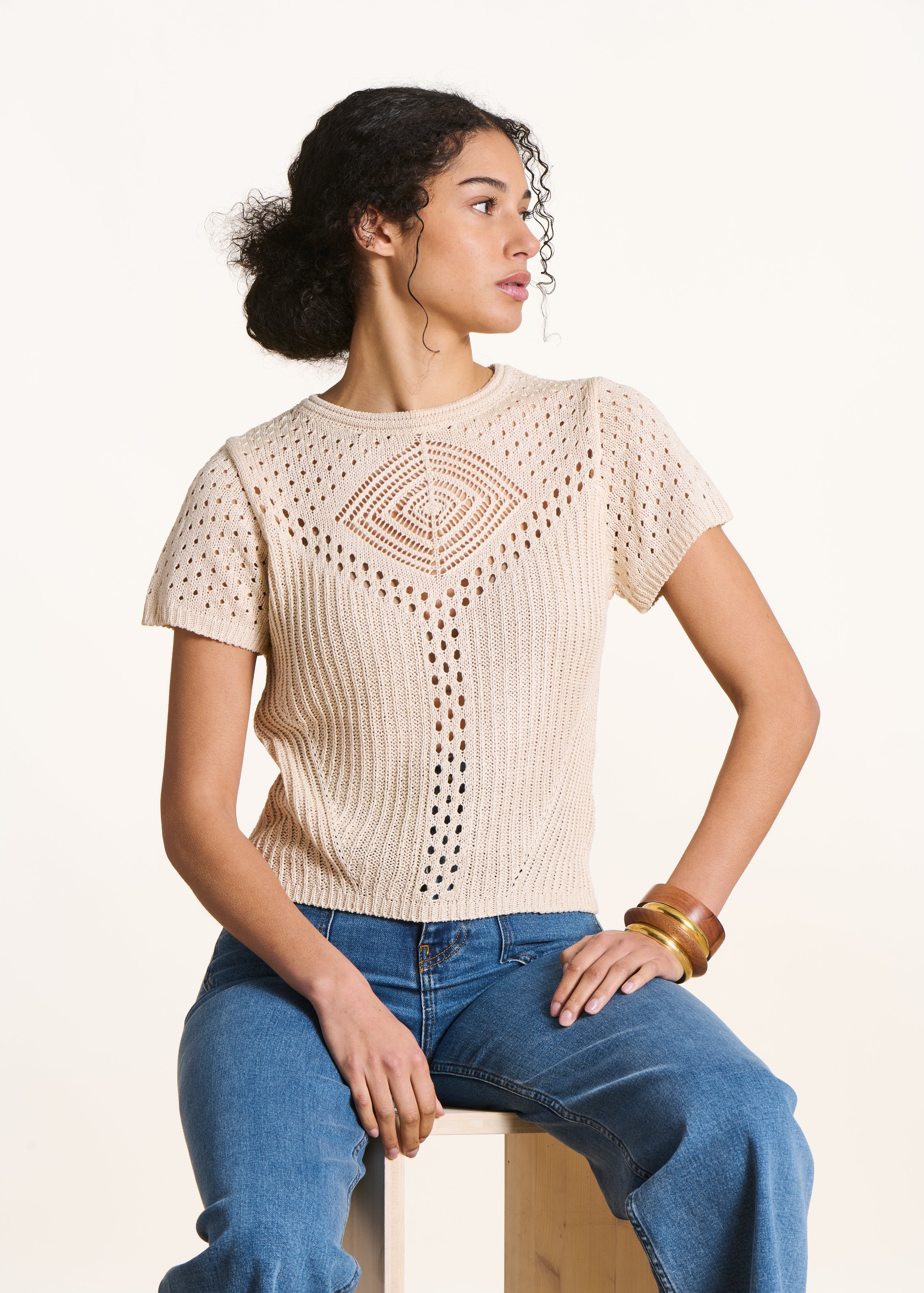 Pull écru en maille crochet ajourée