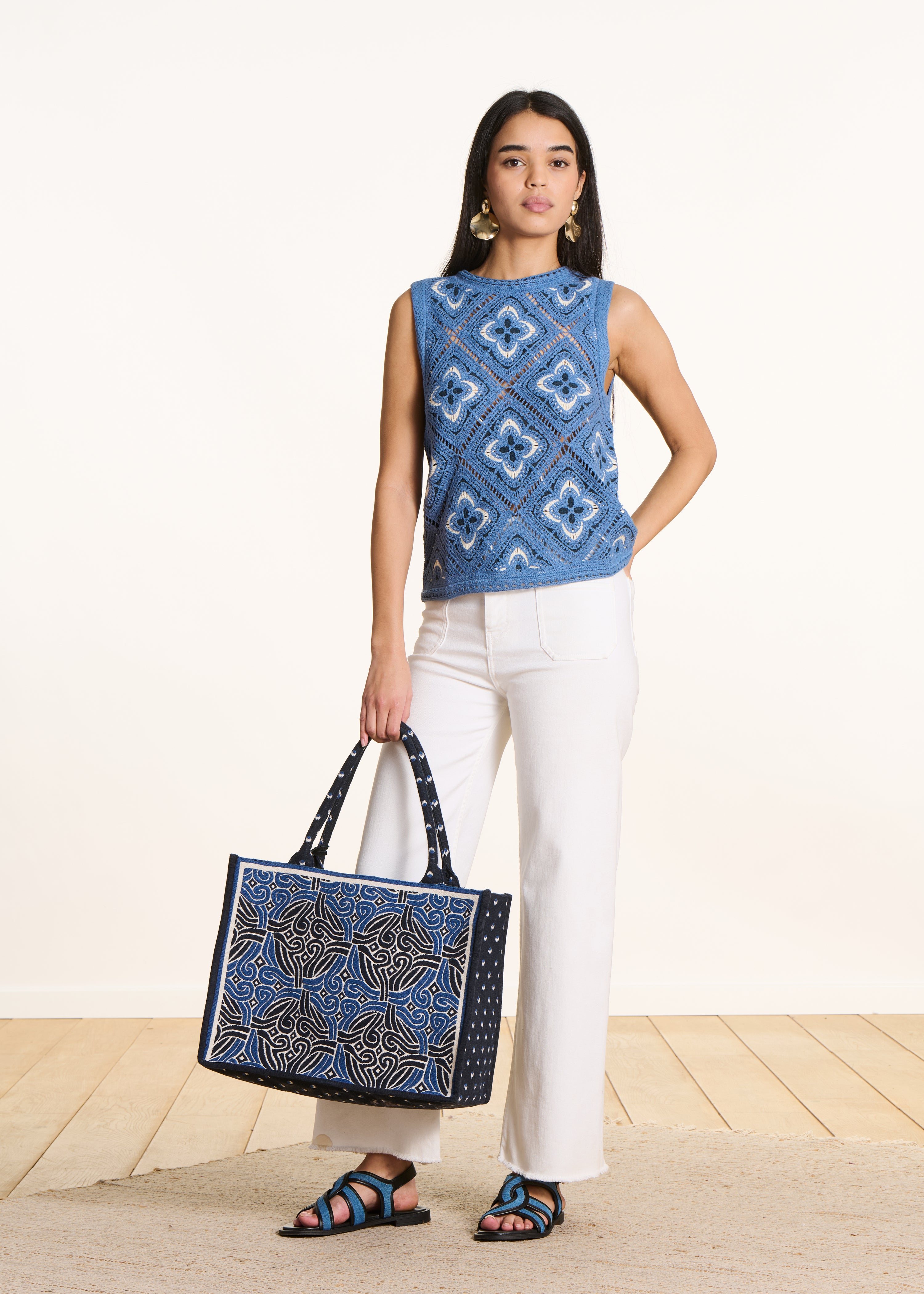 Jersey azul sin mangas de punto crochet