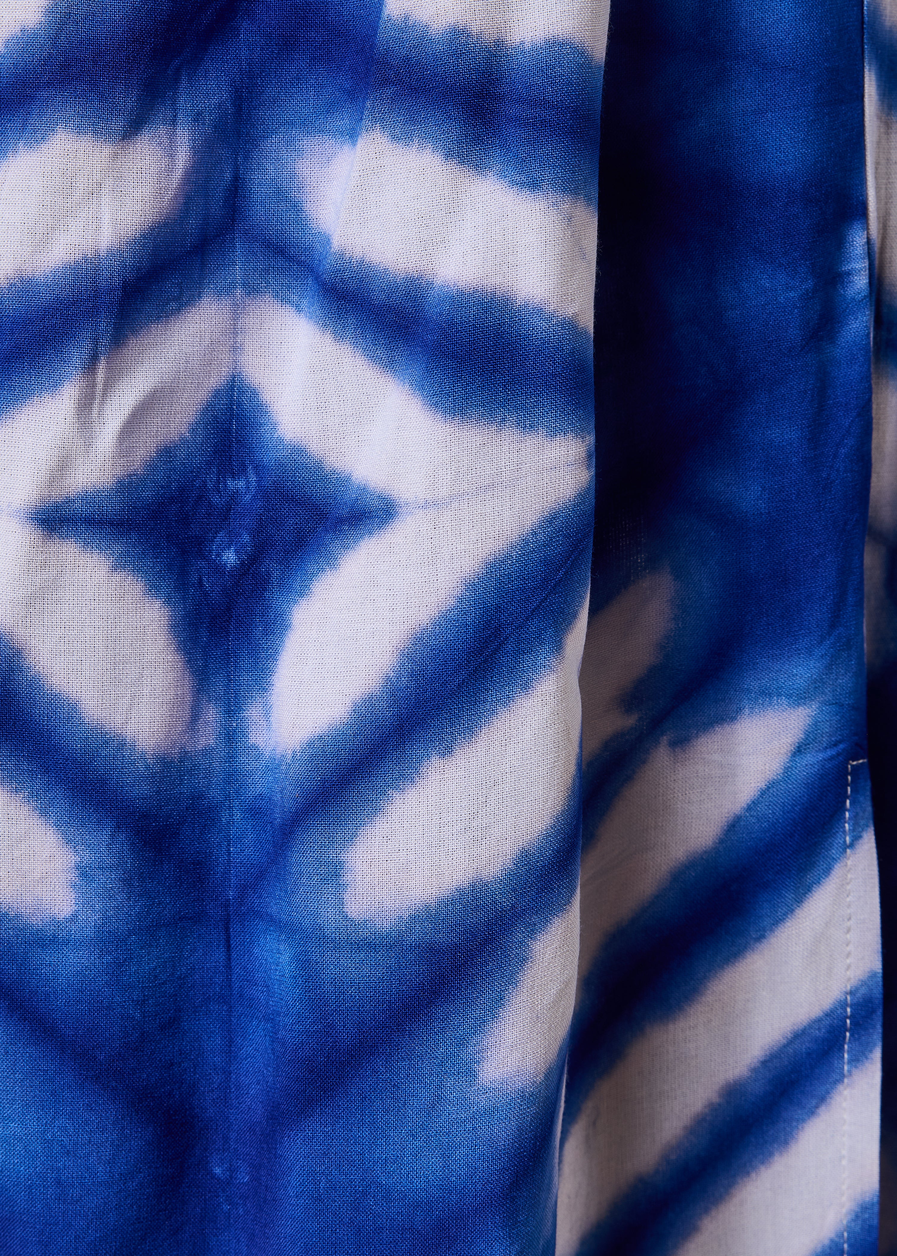 Blue long dress with 3/4 sleeves and print