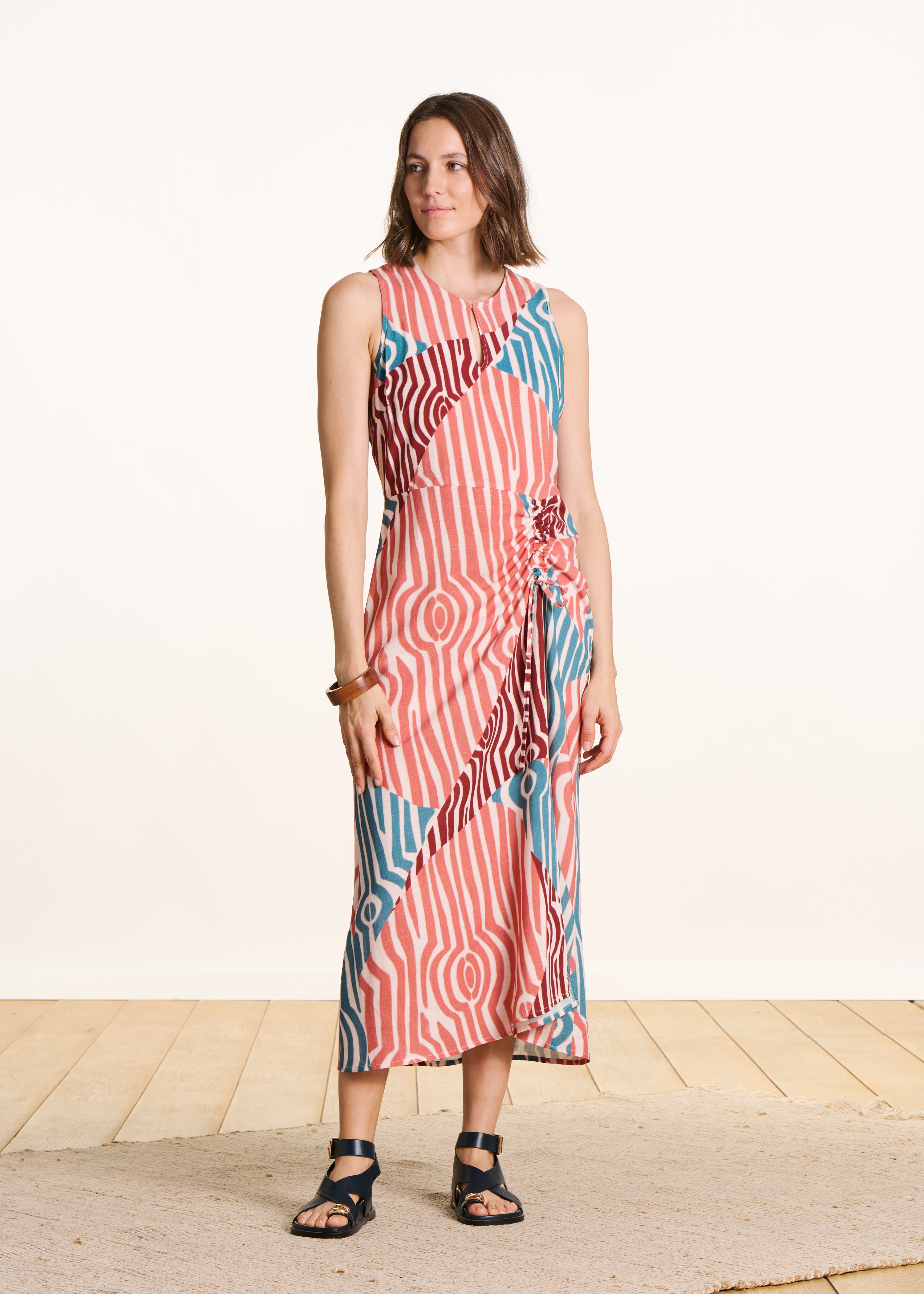 Vestido largo sin mangas con estampado marrón y azul