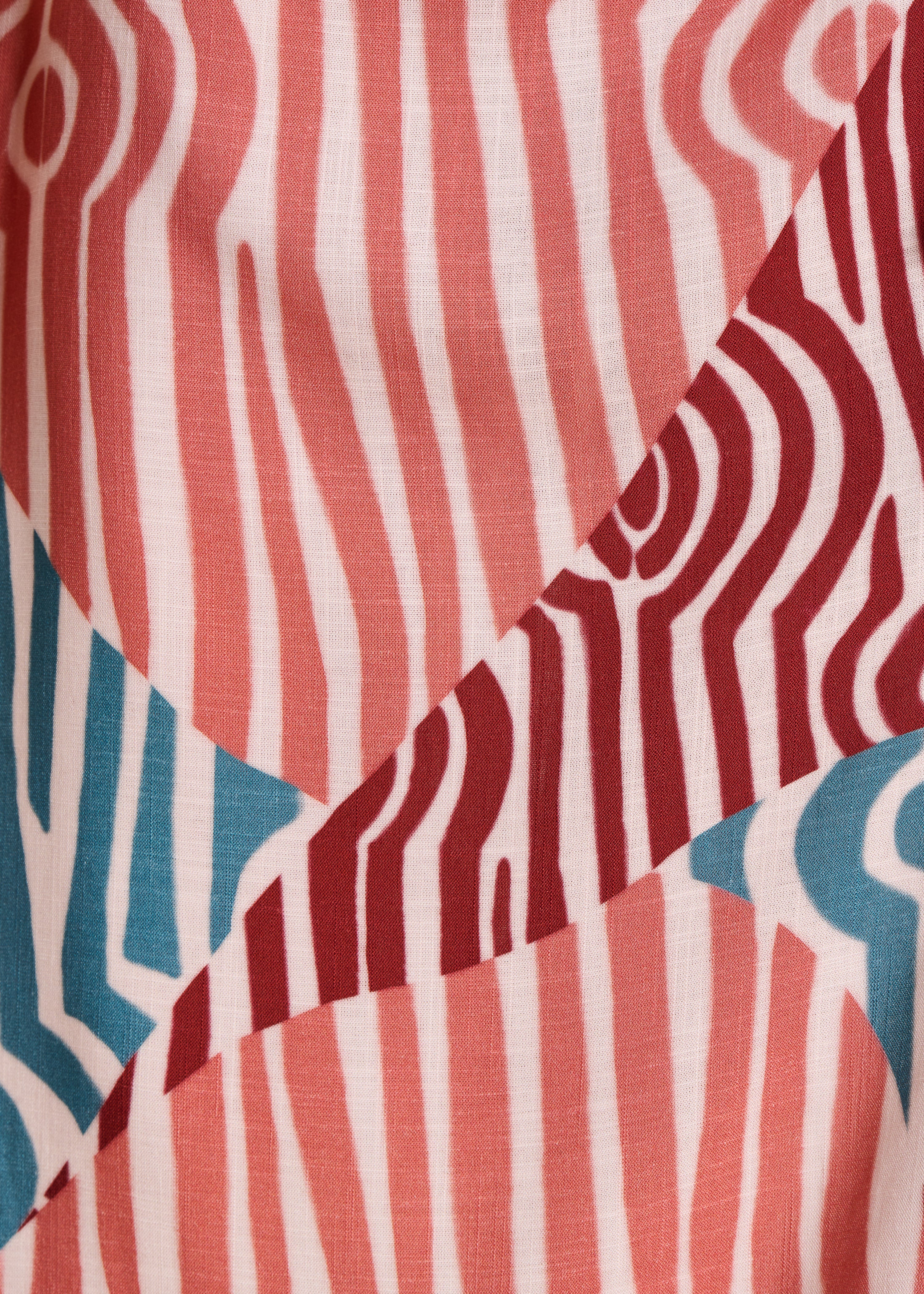 Sleeveless long dress with brown and blue print