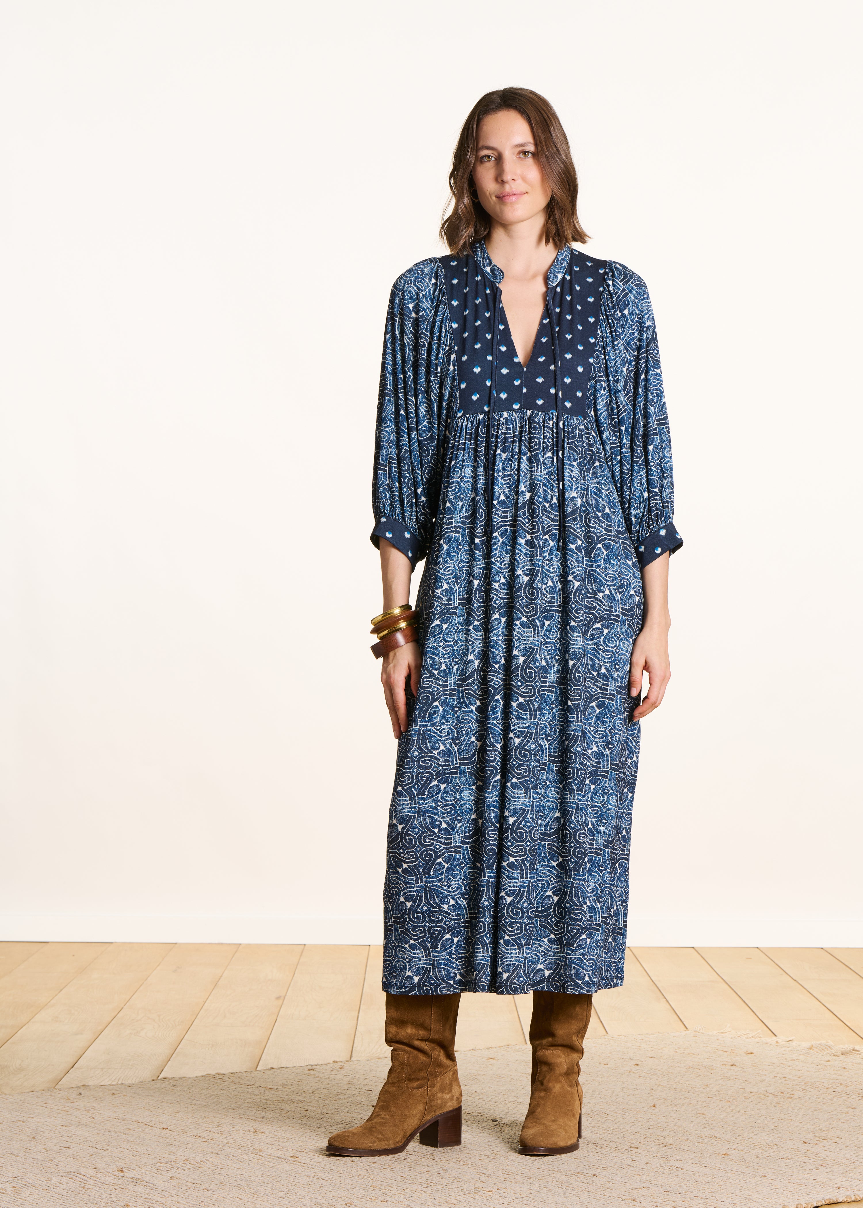 Abito lungo blu in jersey patchwork stampato