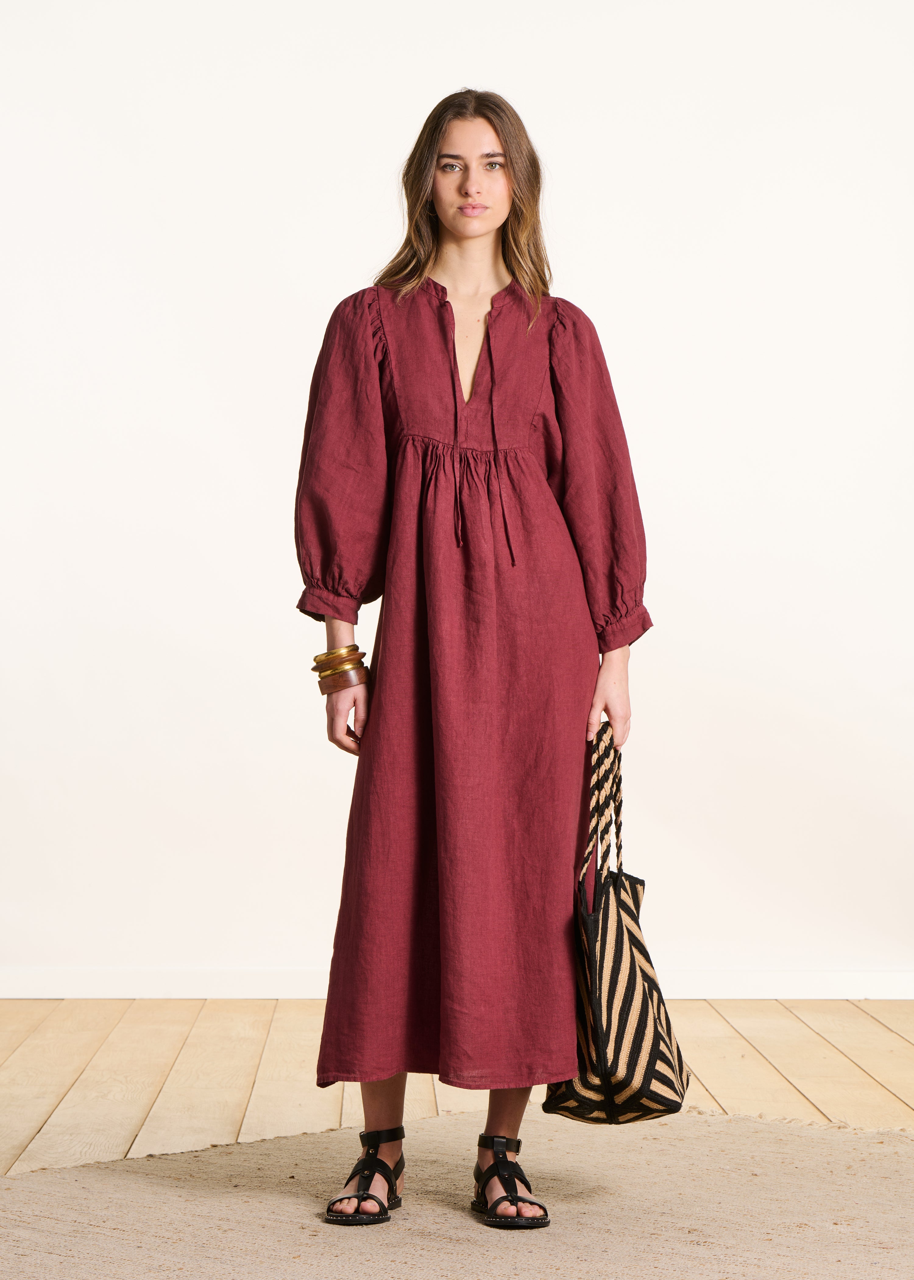 Robe longue bordeaux en lin à manches longues