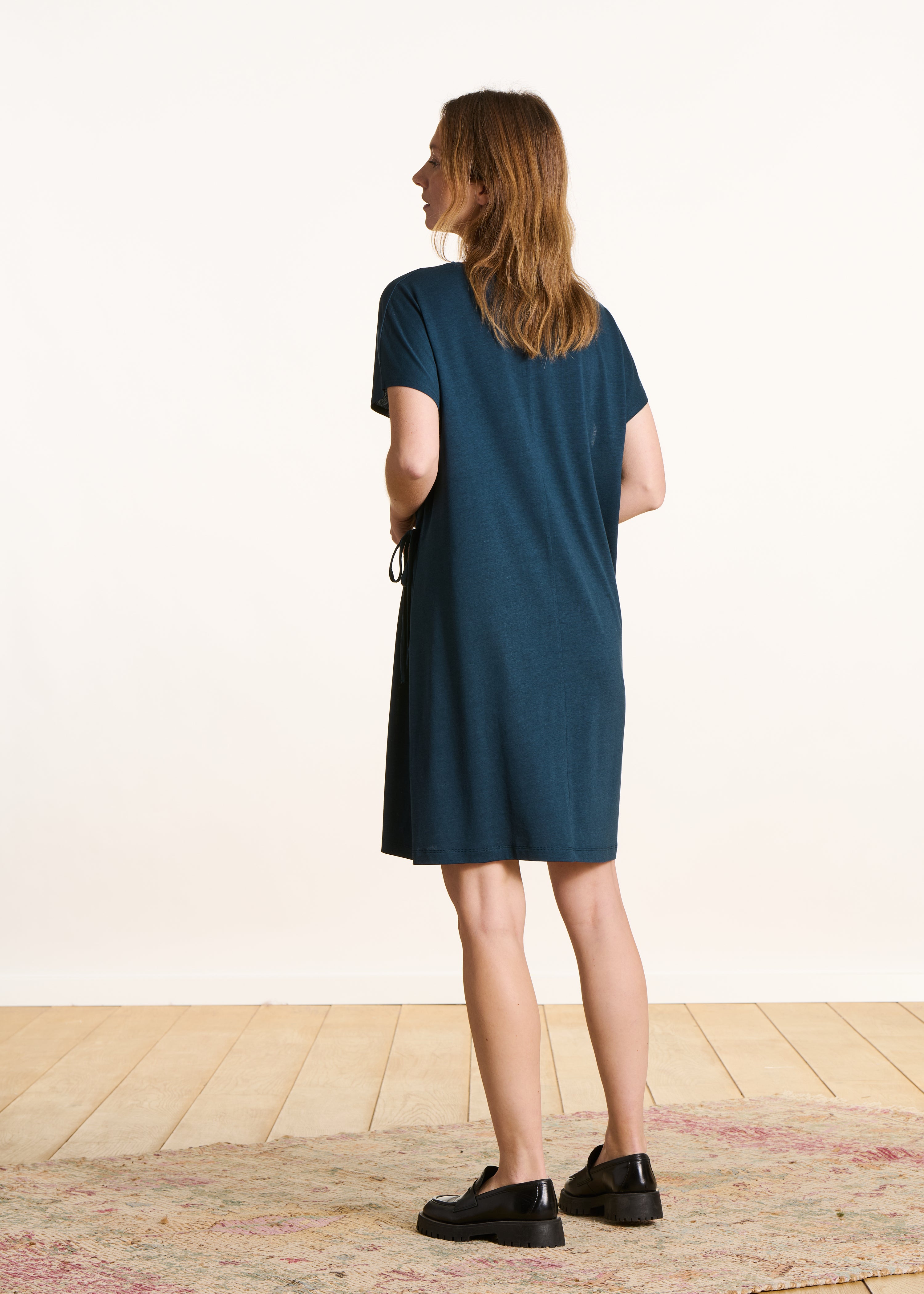 Fluid short dress petrol blue short sleeves