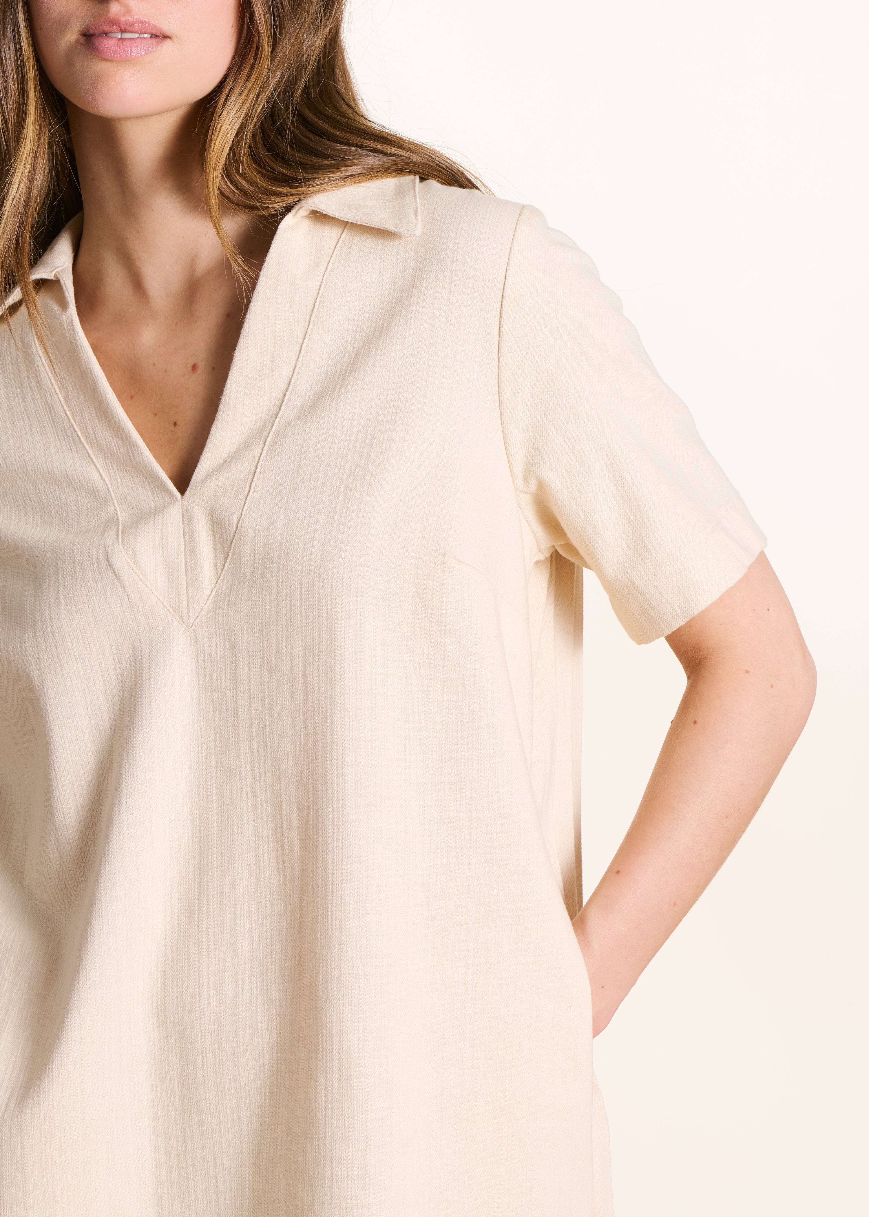 Korte witte spijkerjurk met korte mouwen