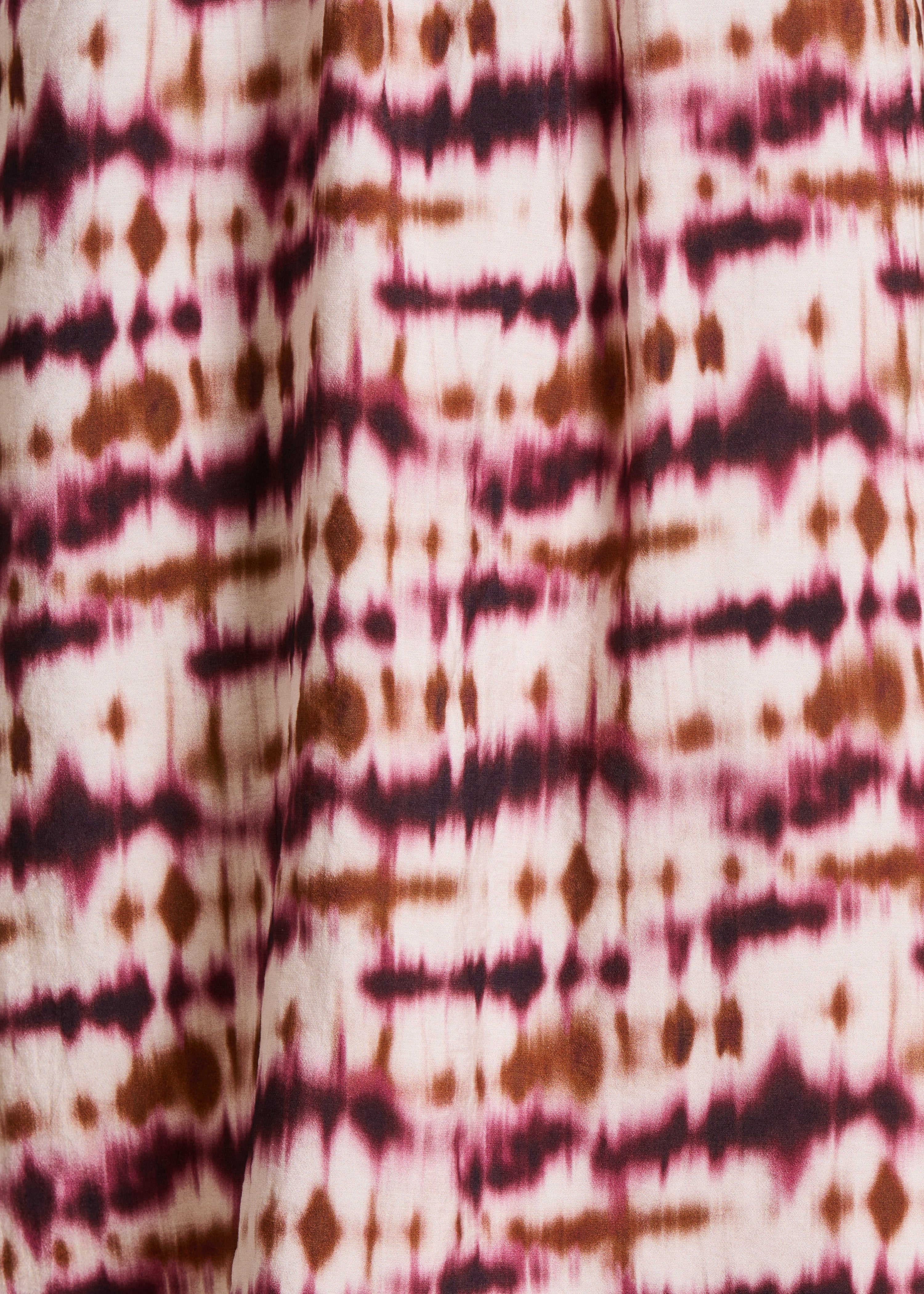 Short off-shoulder dress with burgundy tie & dye print