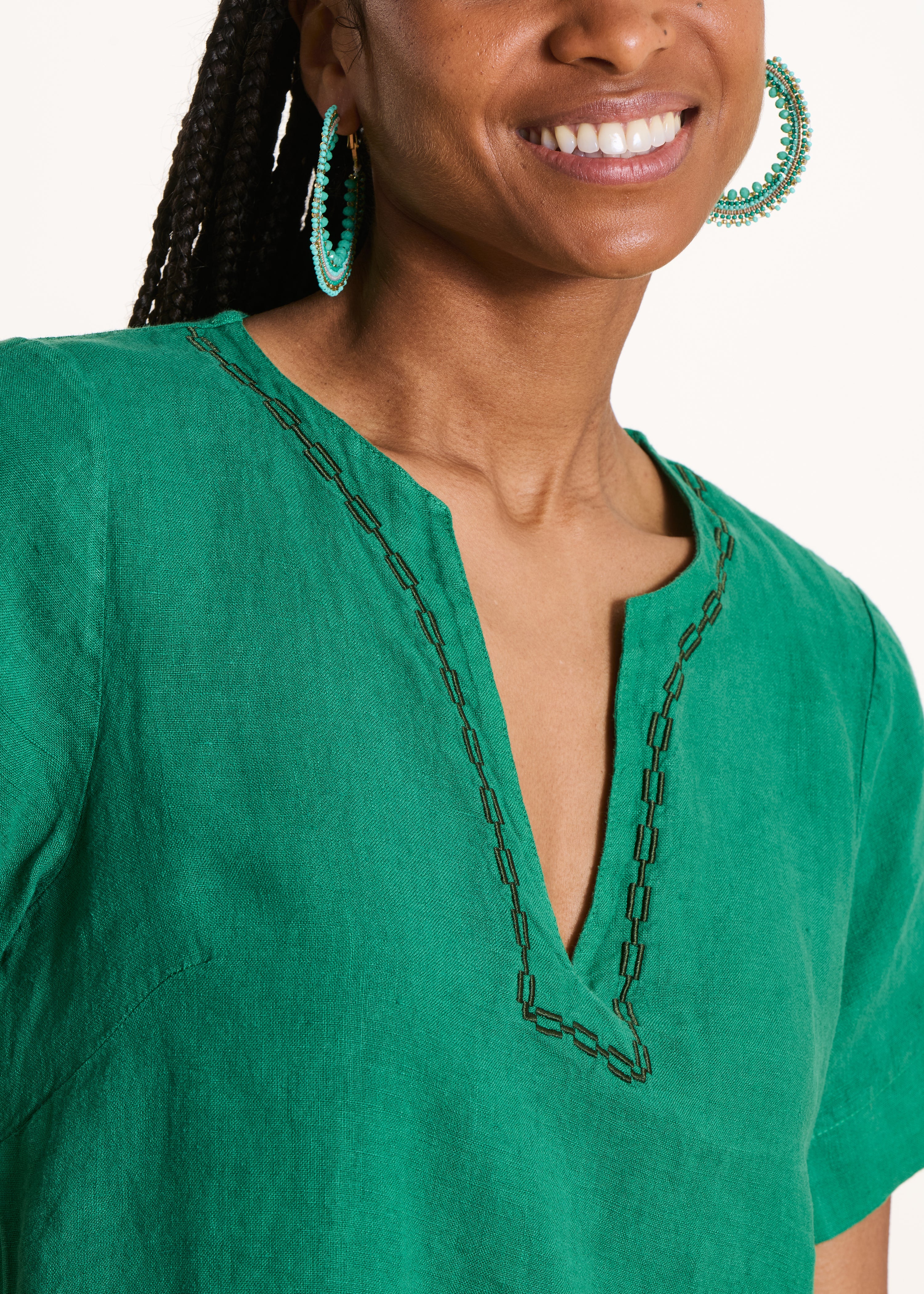 Robe courte droite verte en lin