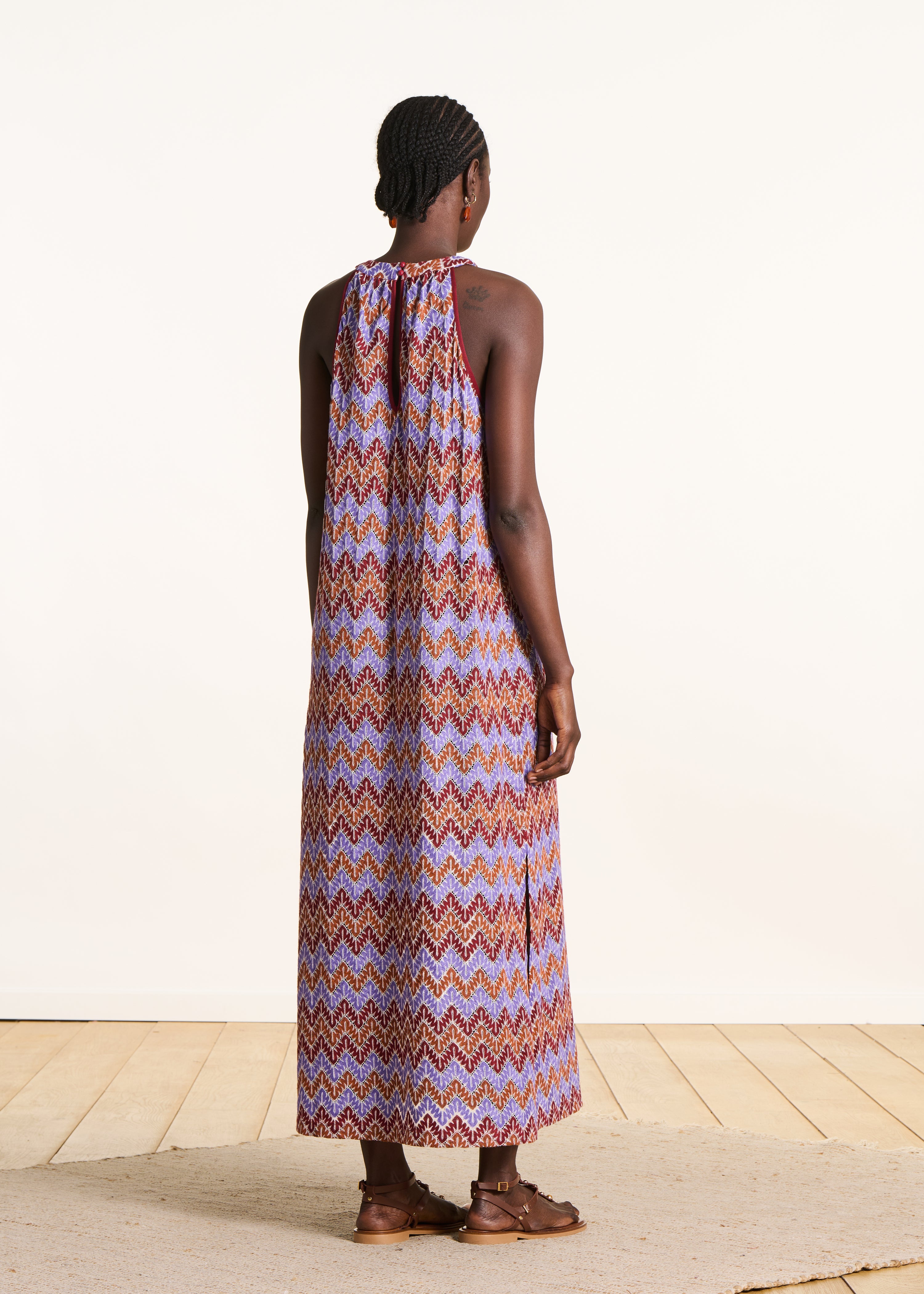 Robe longue sans manches en crochet multicolore