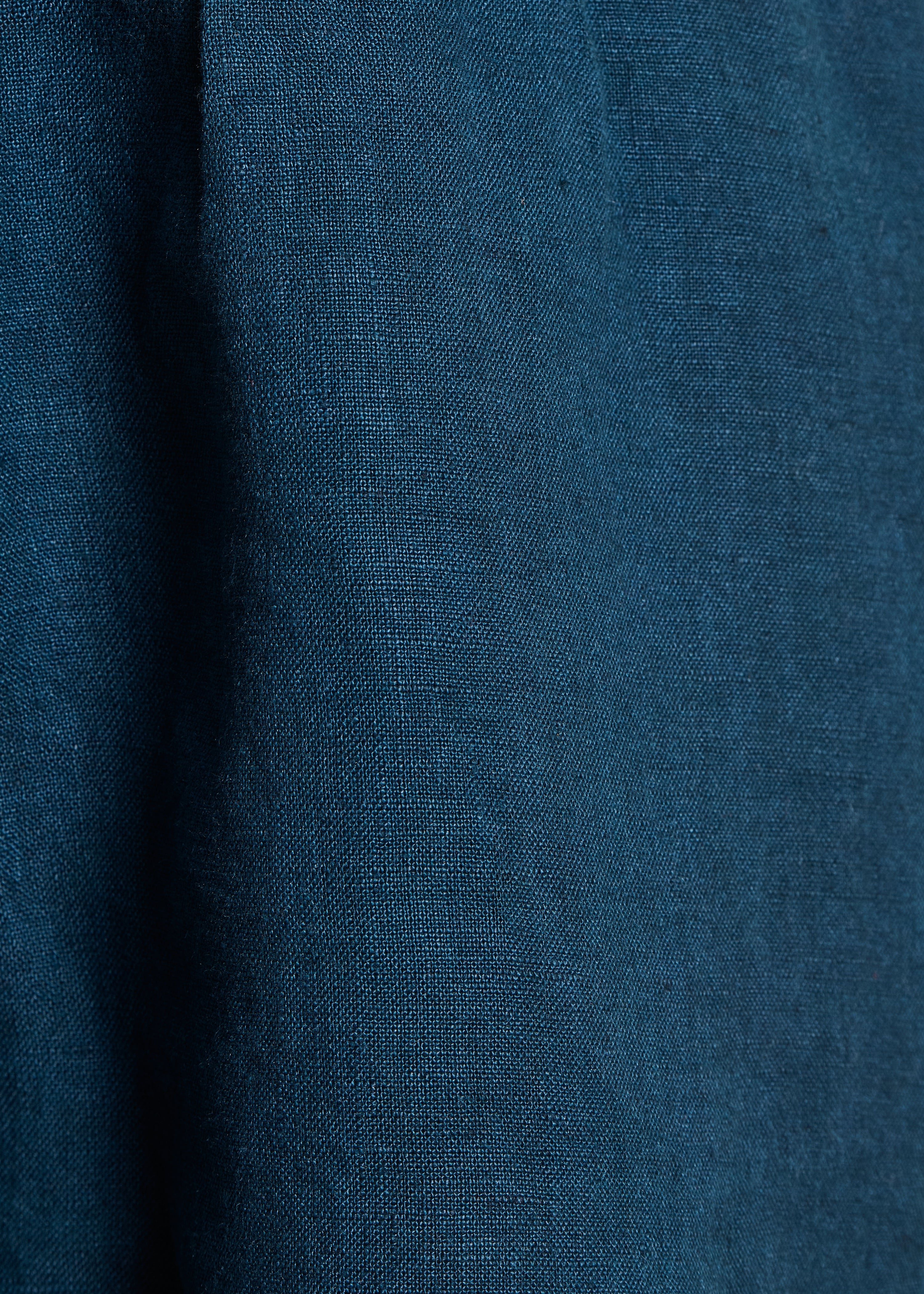 Korte grote linnen in petrolblauw