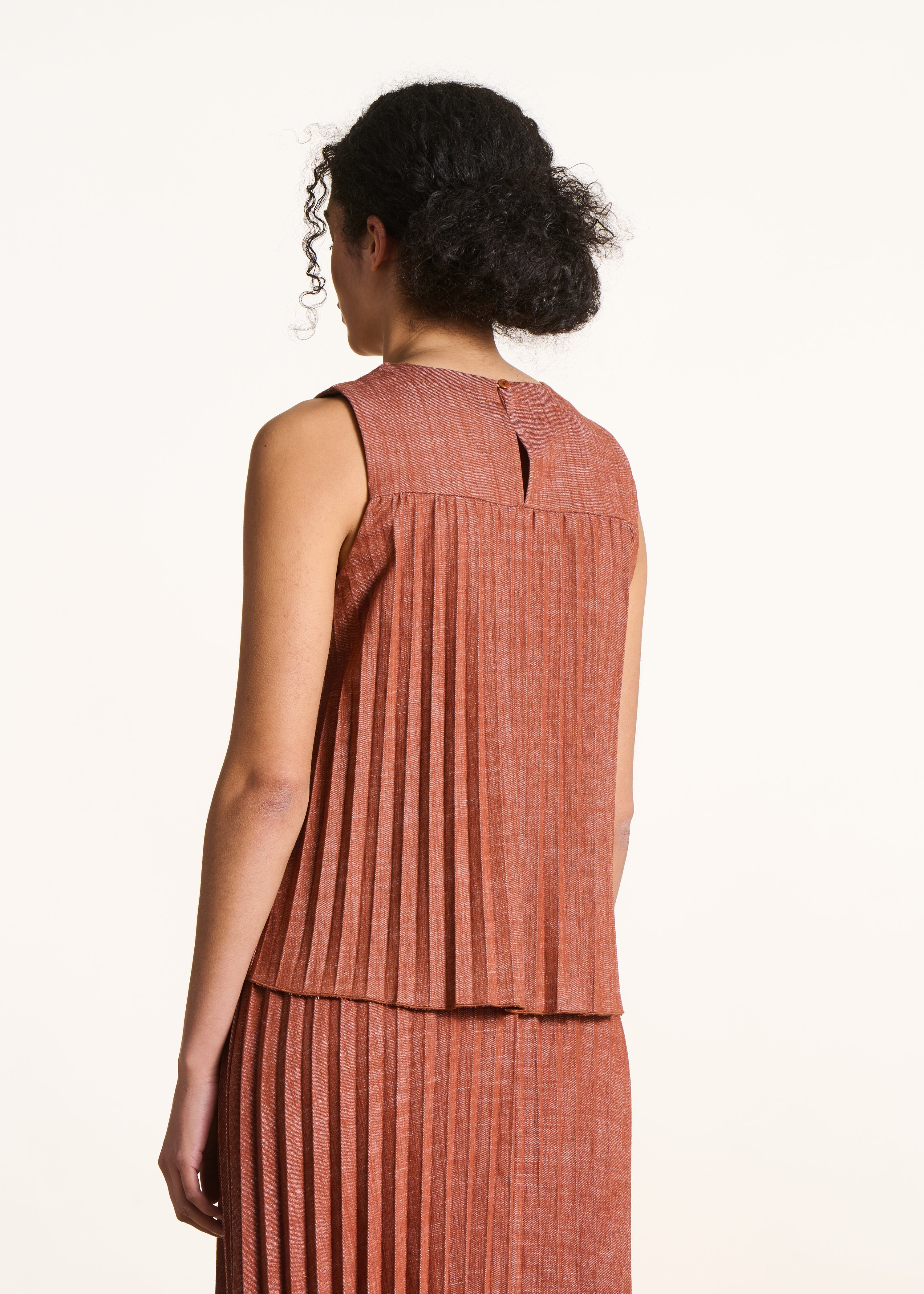 Terracotta sleeveless denim top