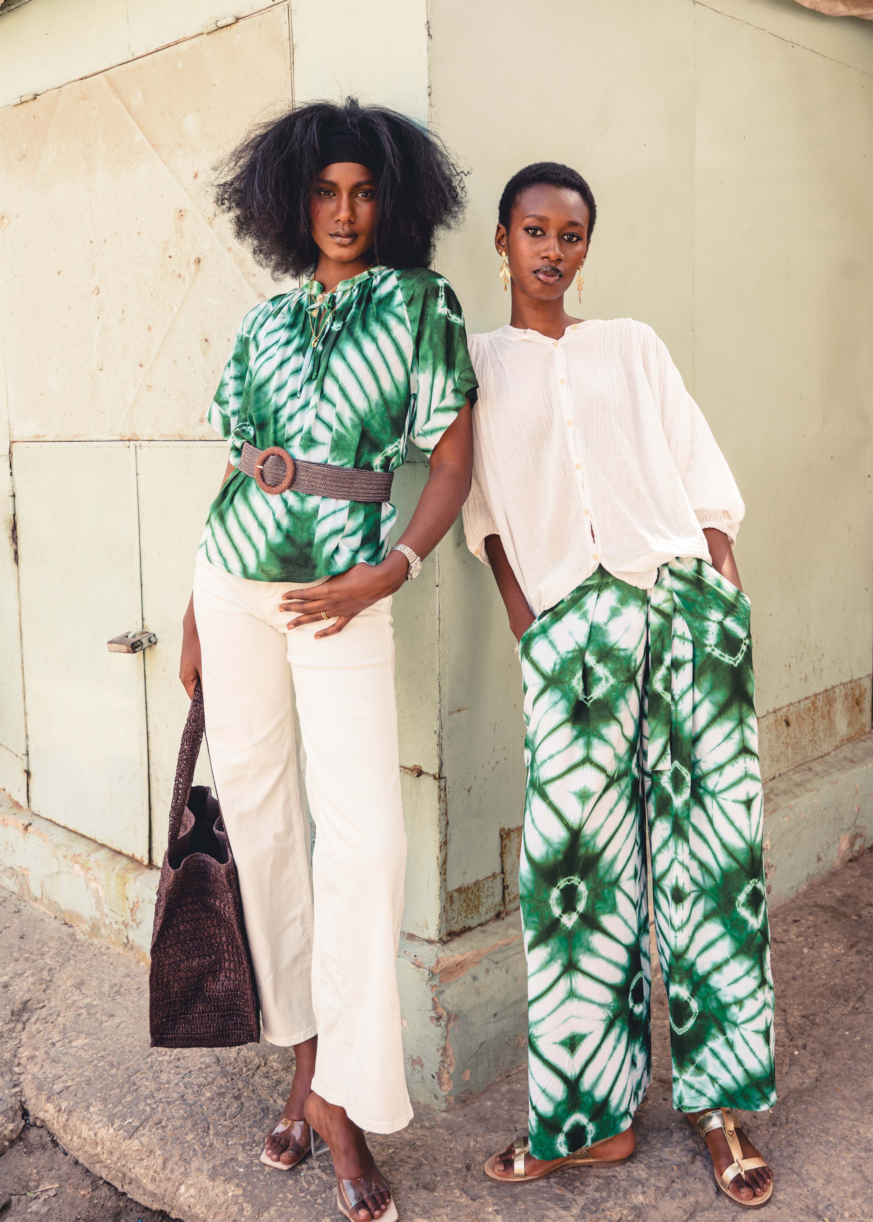 Loose green top with short printed sleeves