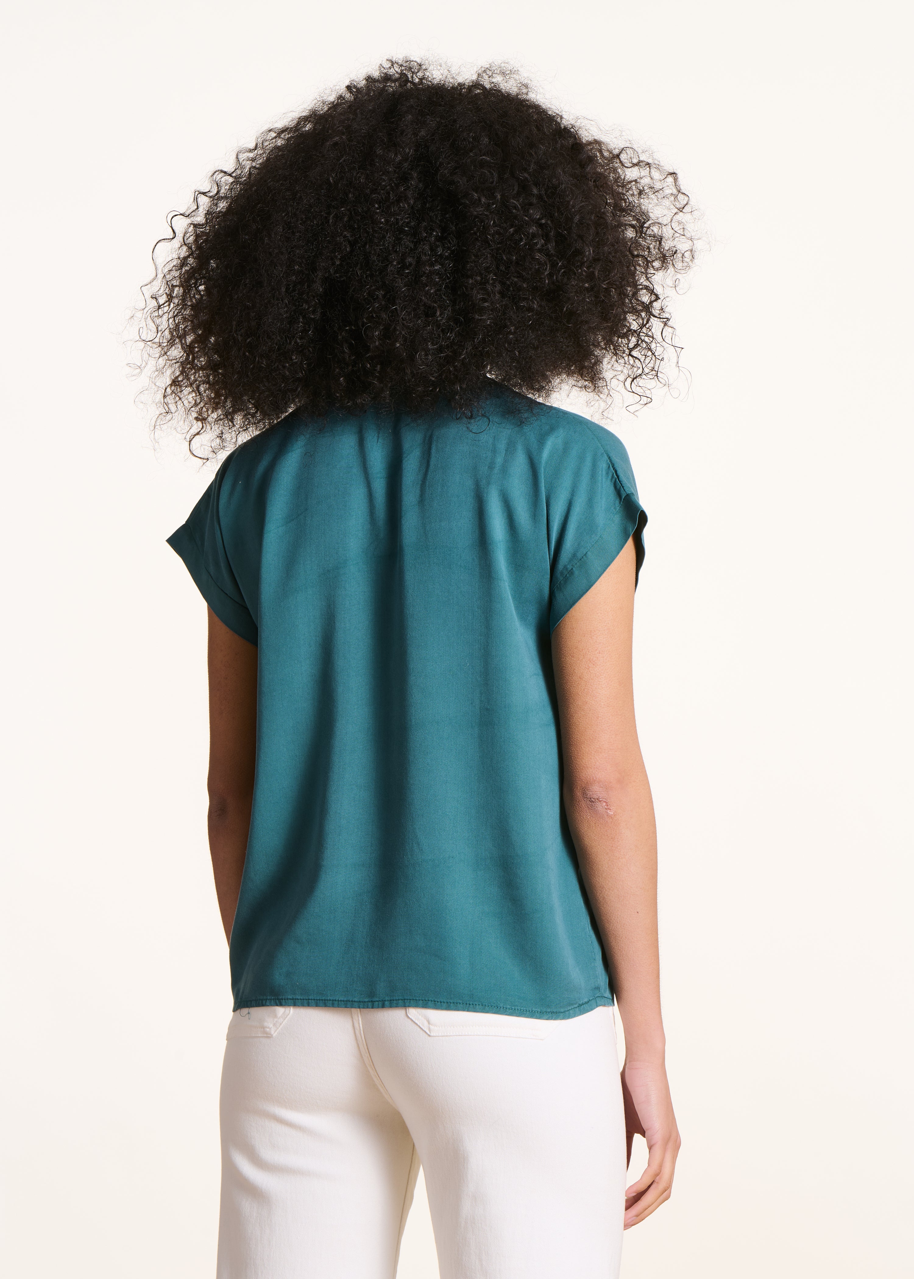Petrolblaues Top aus Lyocell mit kurzen Ärmeln