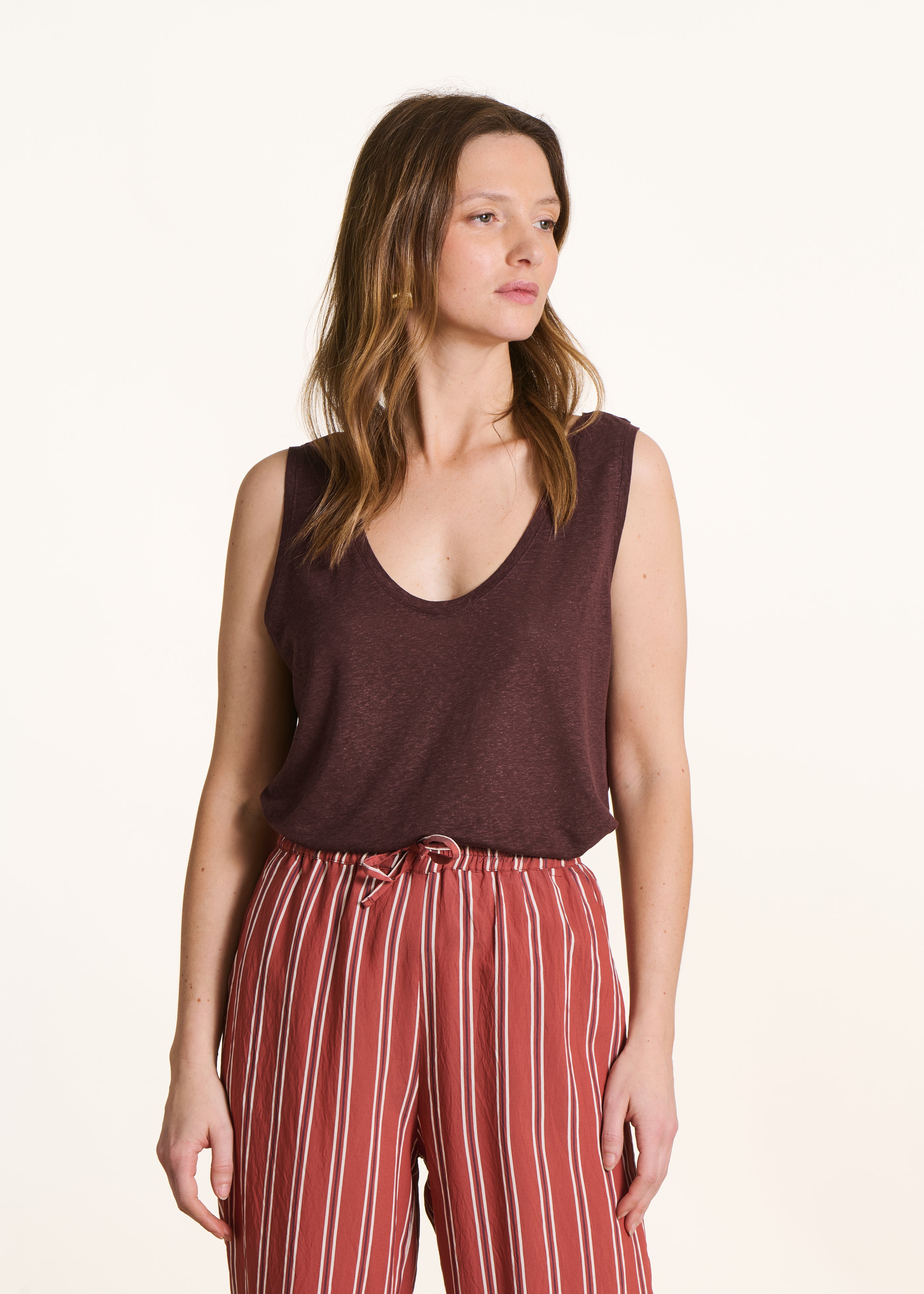 Top castanho em jersey lyocell