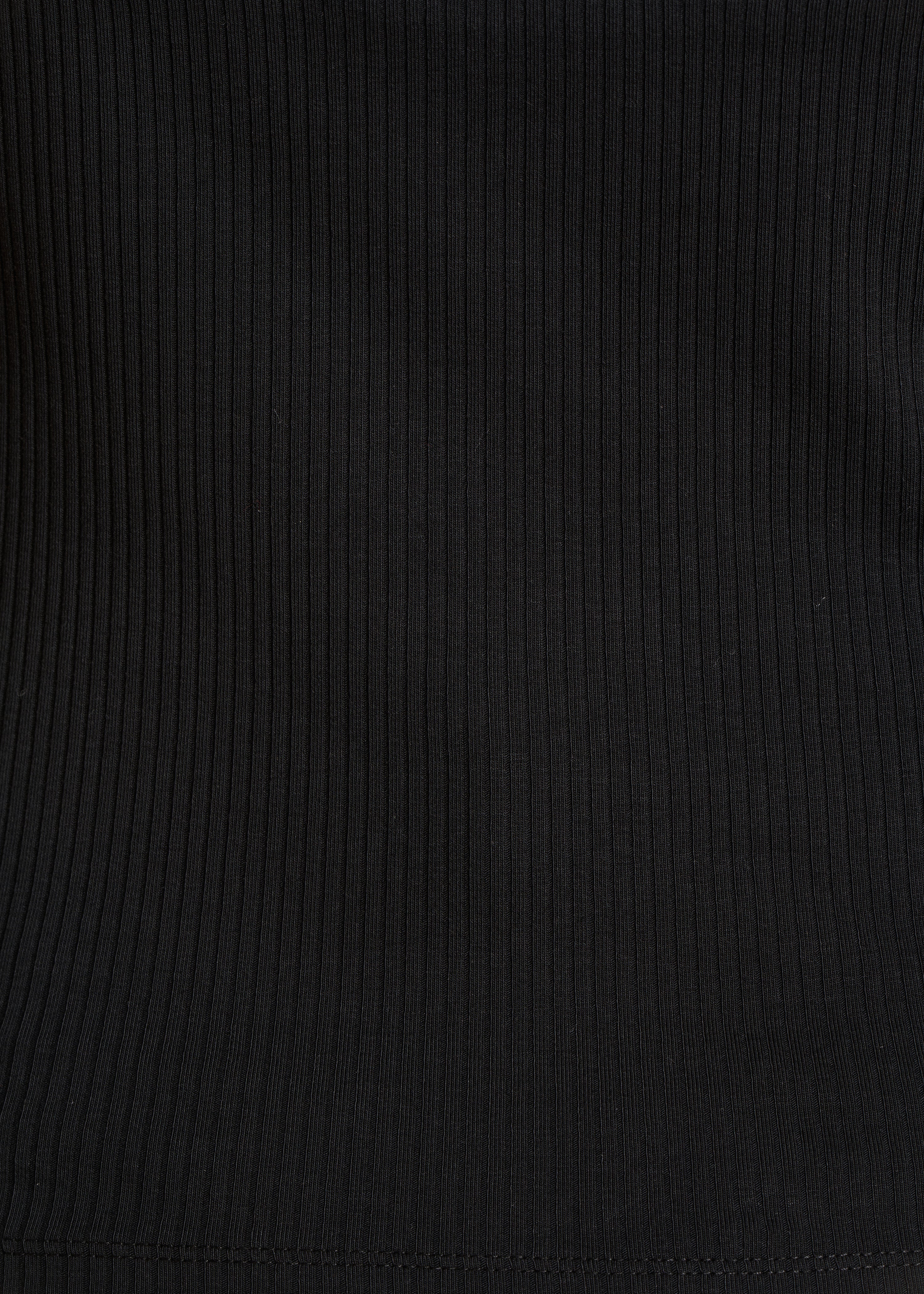 Schwarzes T-Shirt mit Wickeloptik und kurzen Ärmeln