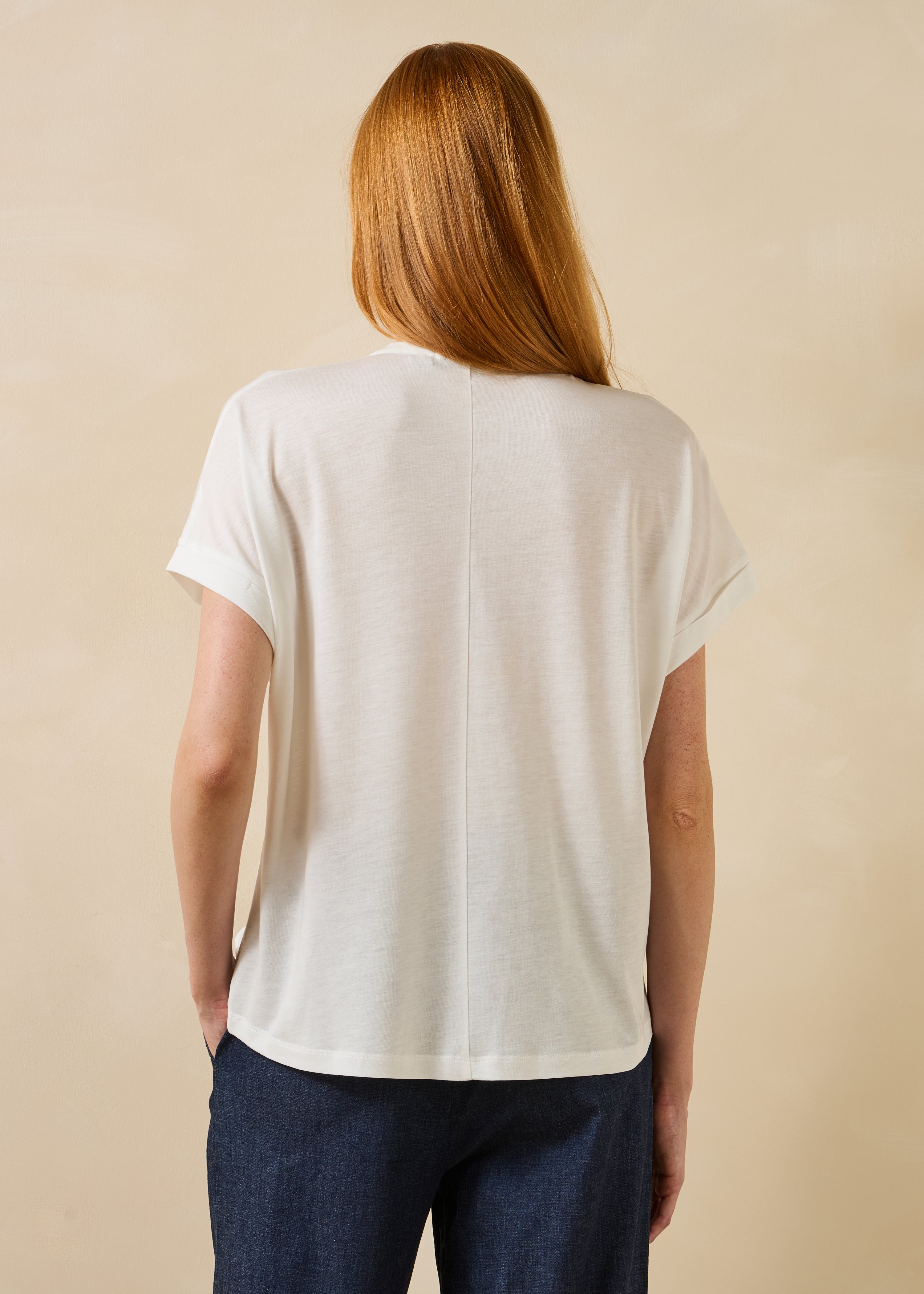 T-Shirt in Ecru aus Lyocell mit kurzen Ärmeln