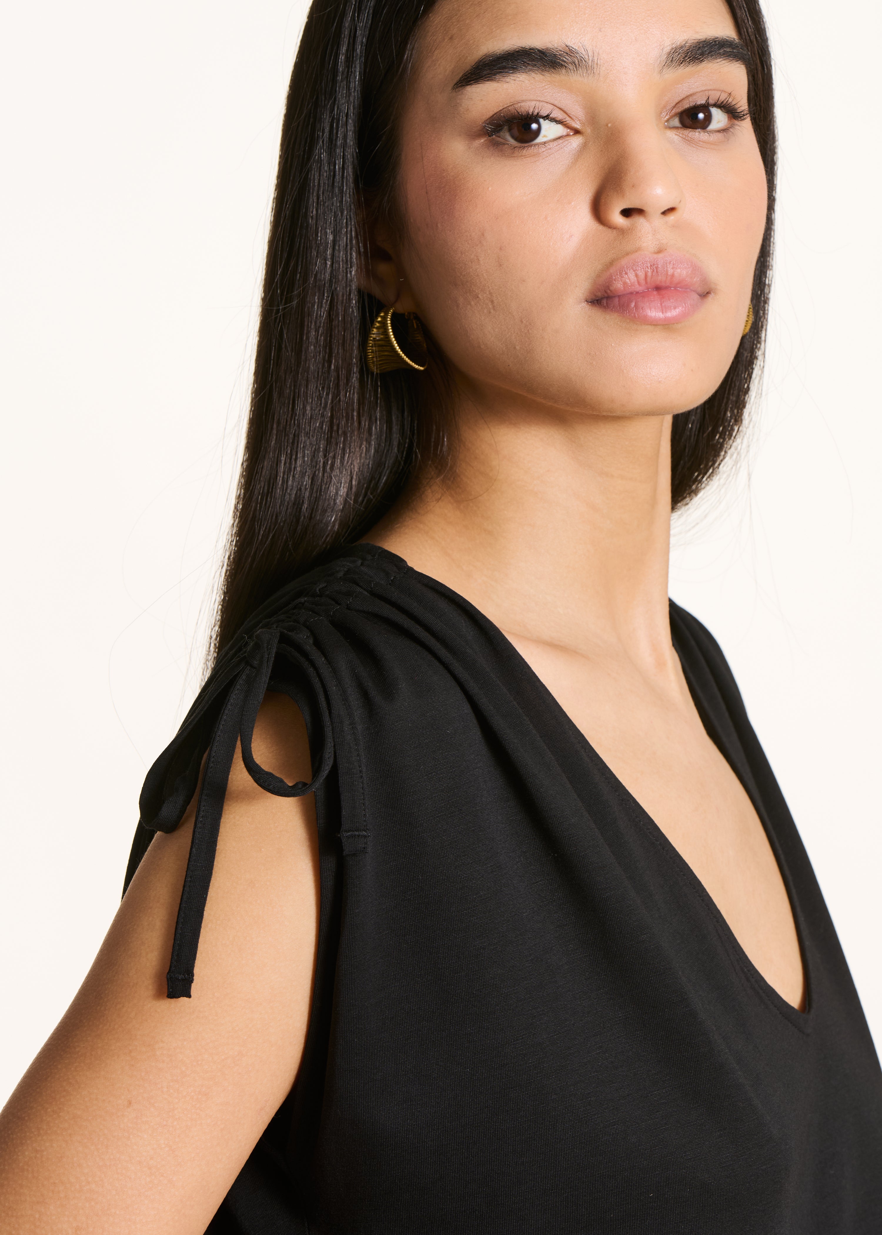 T-shirt ample noir col V