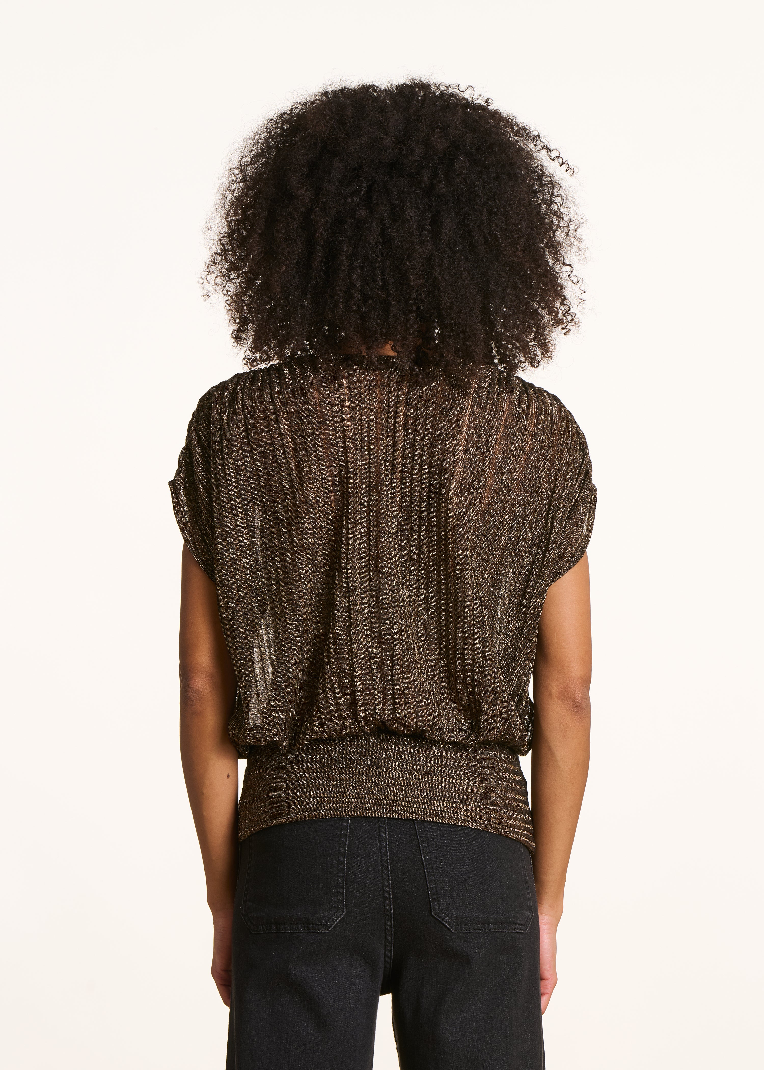 Iridescent zwart T-shirt met korte mouwen en V-hals