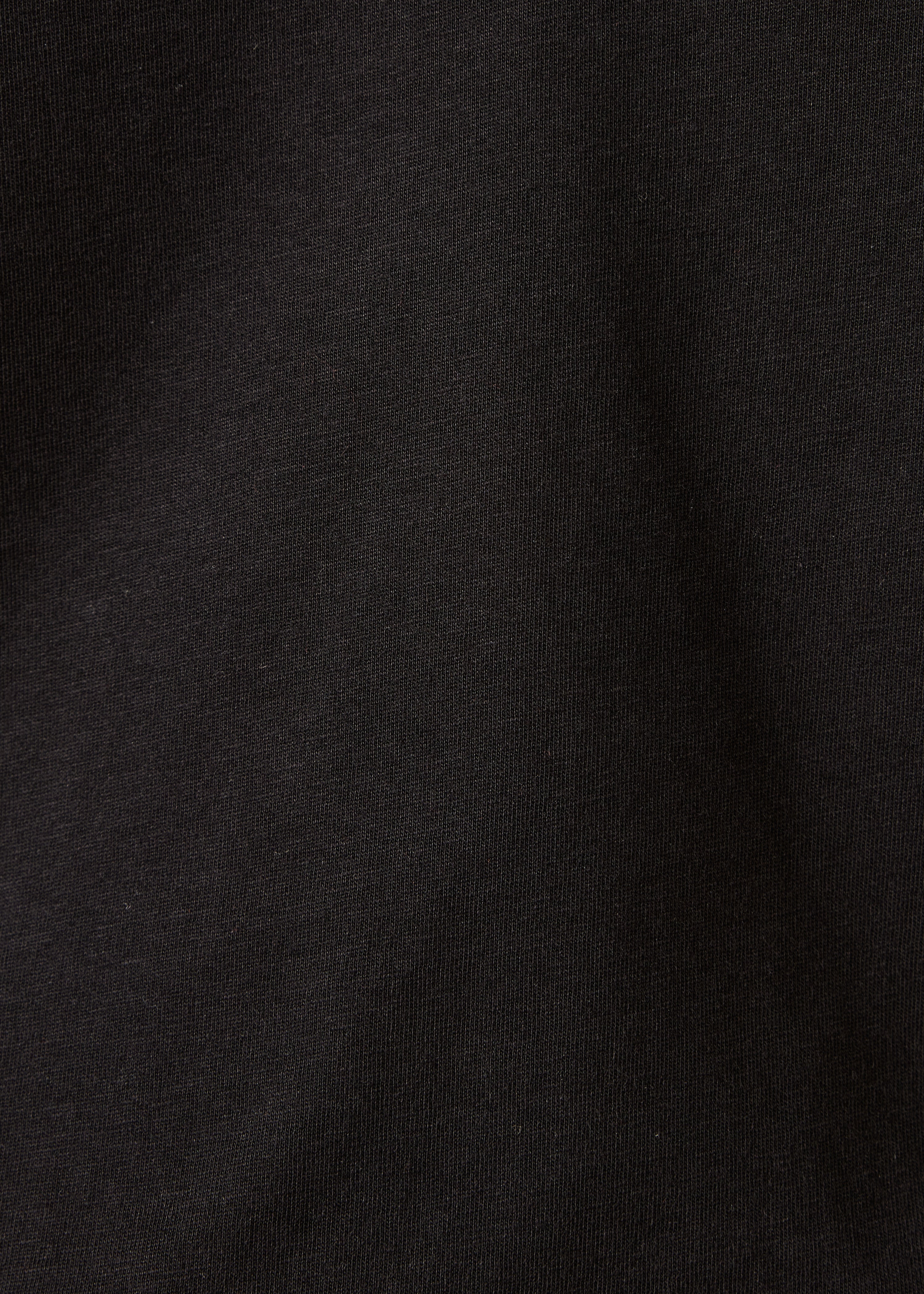 Camiseta oversize negra de manga corta