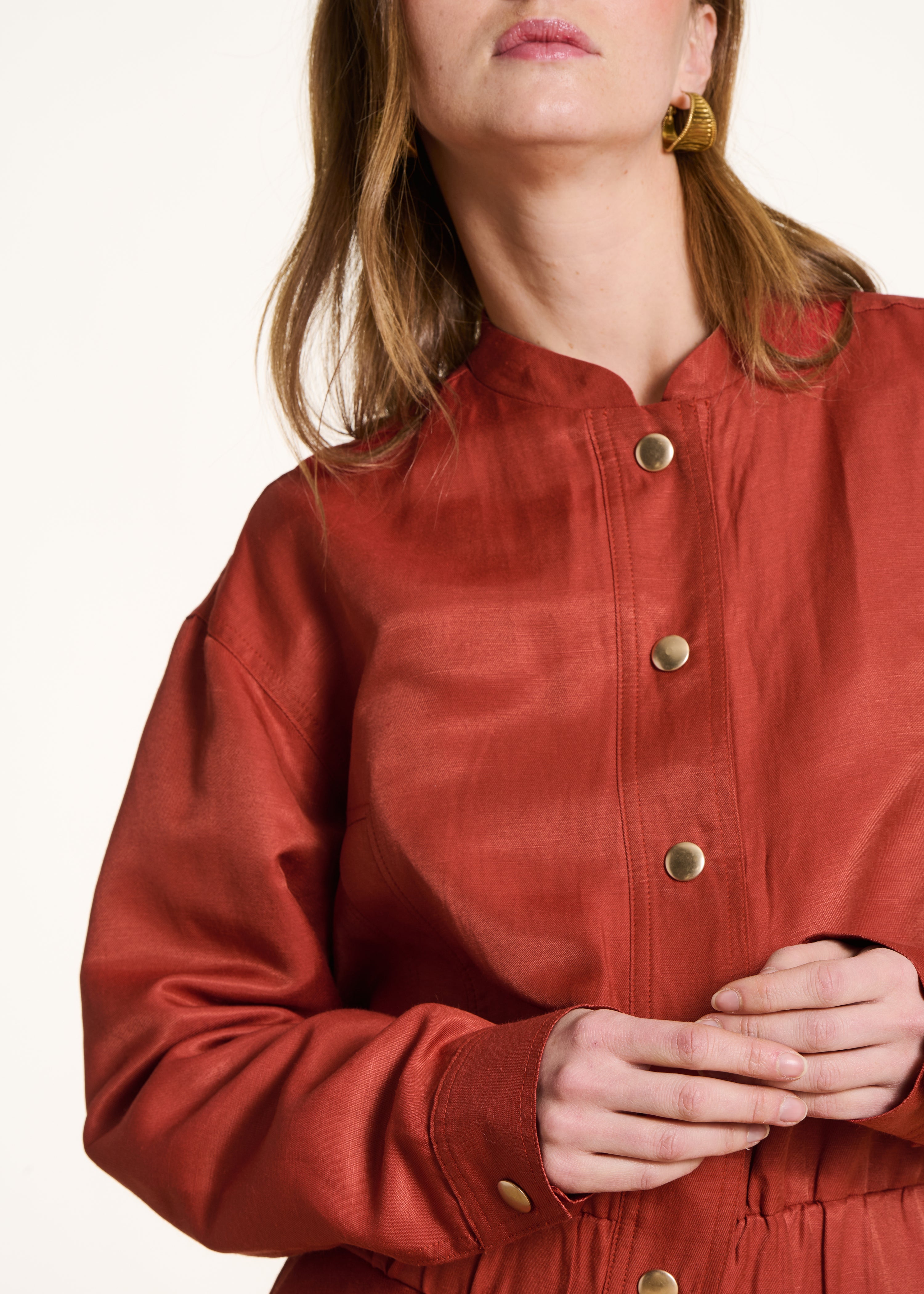 Weit geschnittener Bomberblouson aus ziegelrotem Stoff