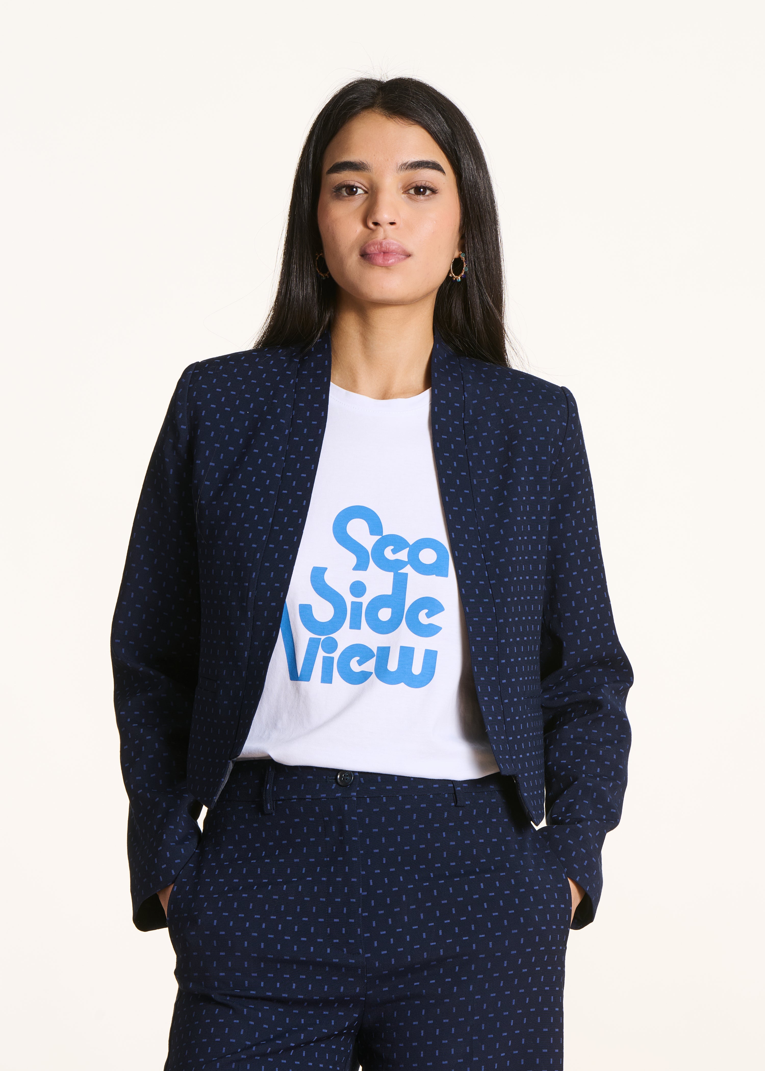 Veste courte en jacquard bleu et violet