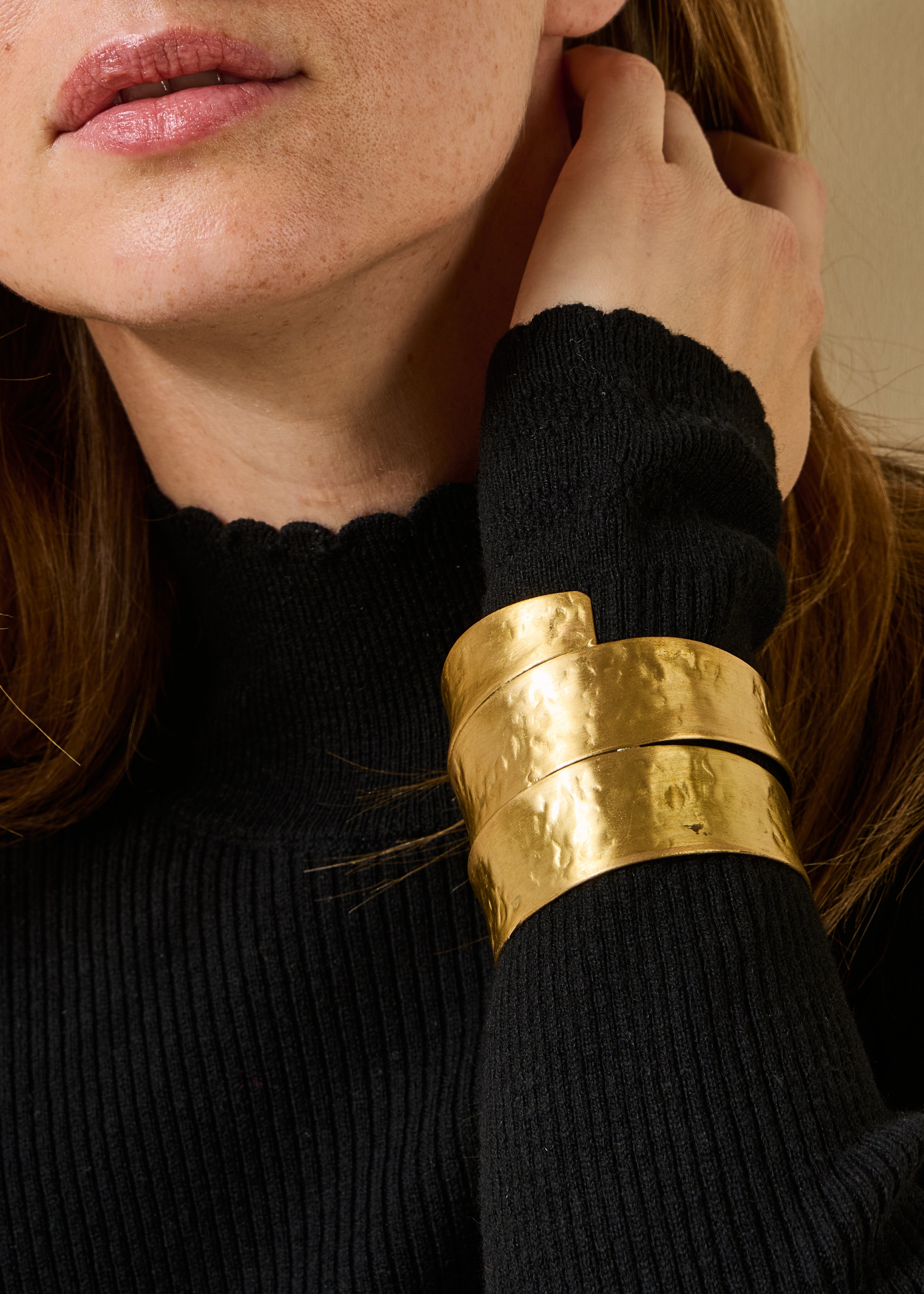 Textured gold-tone bangle bracelet