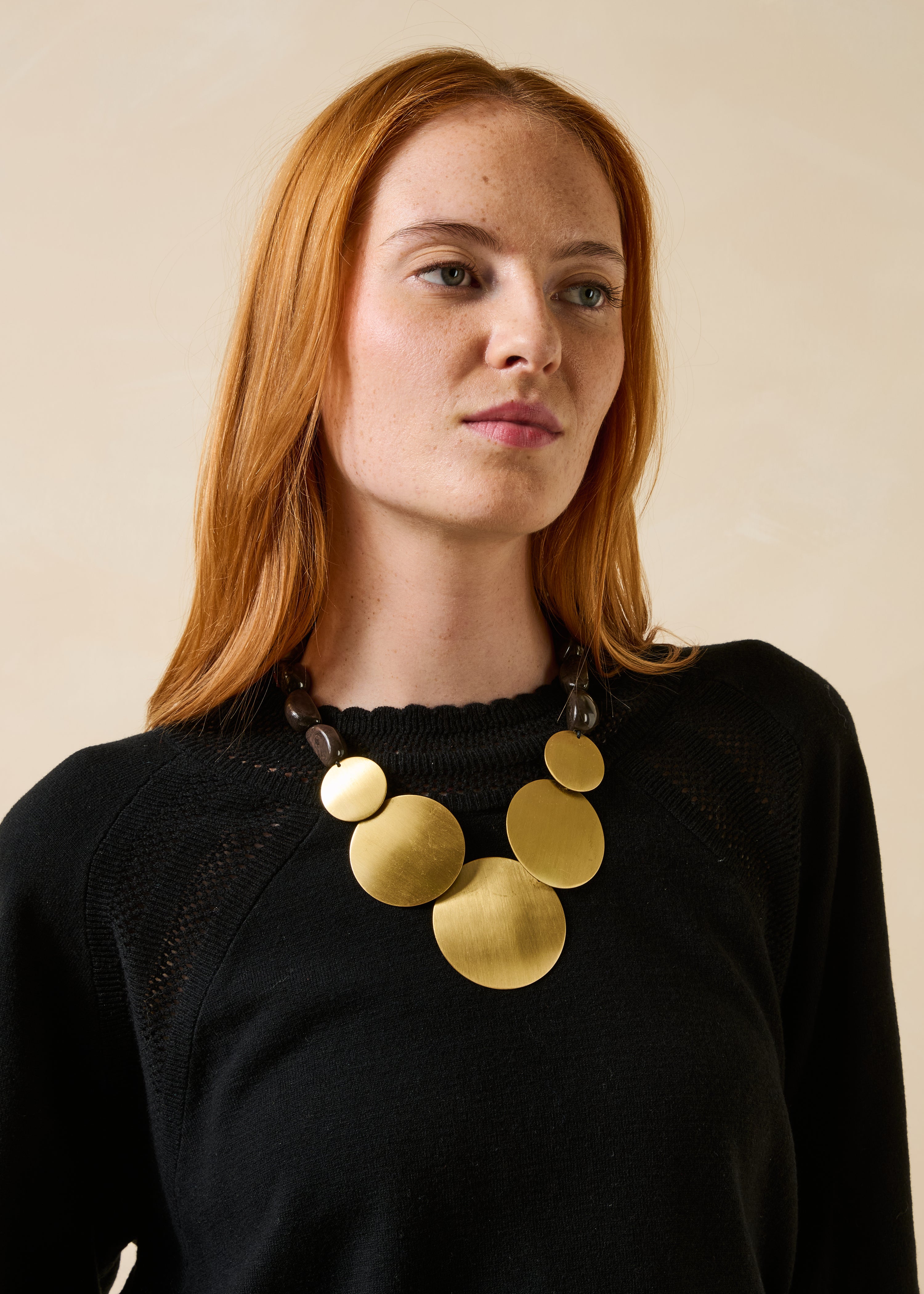 Collier à disques dorés