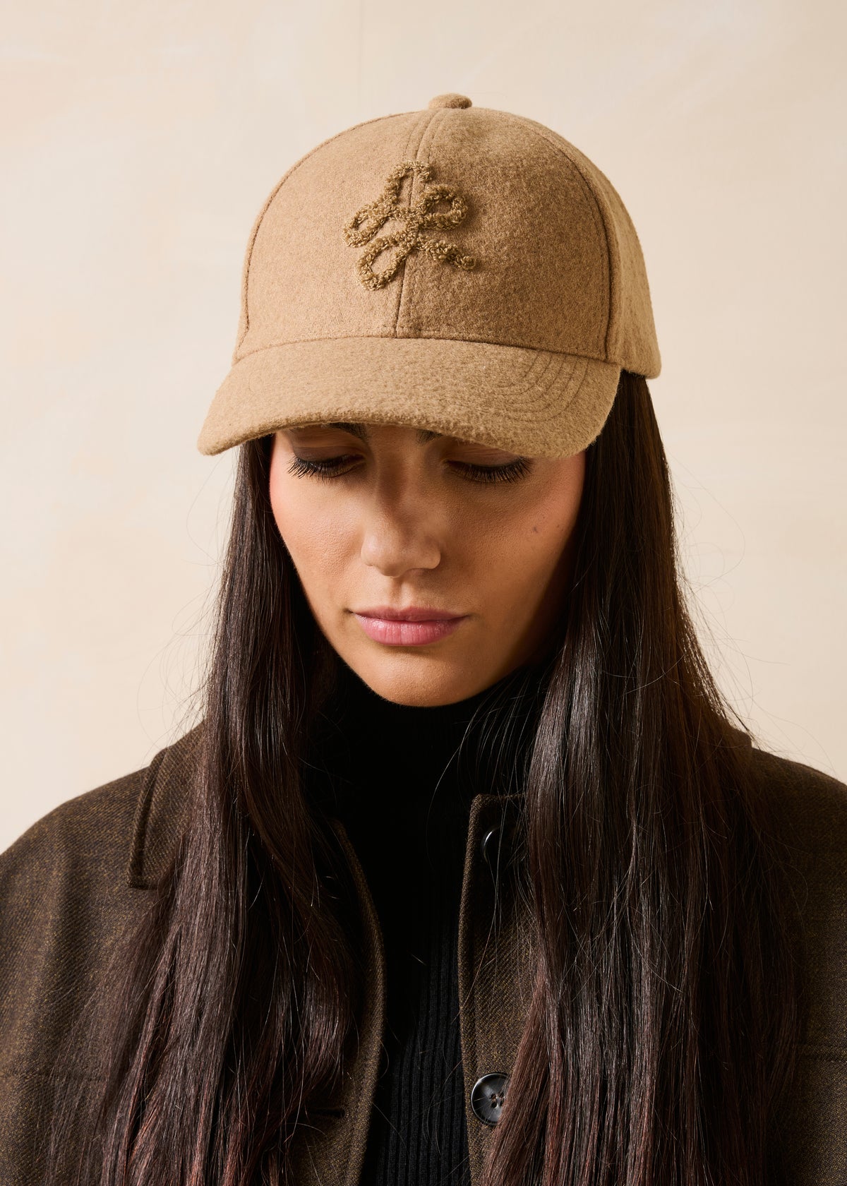 Casquette en laine taupe