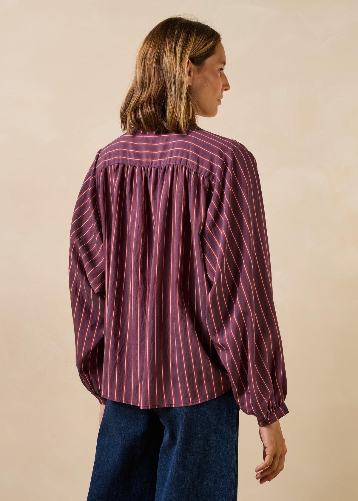 Chemise violette à rayures manches longues col mao