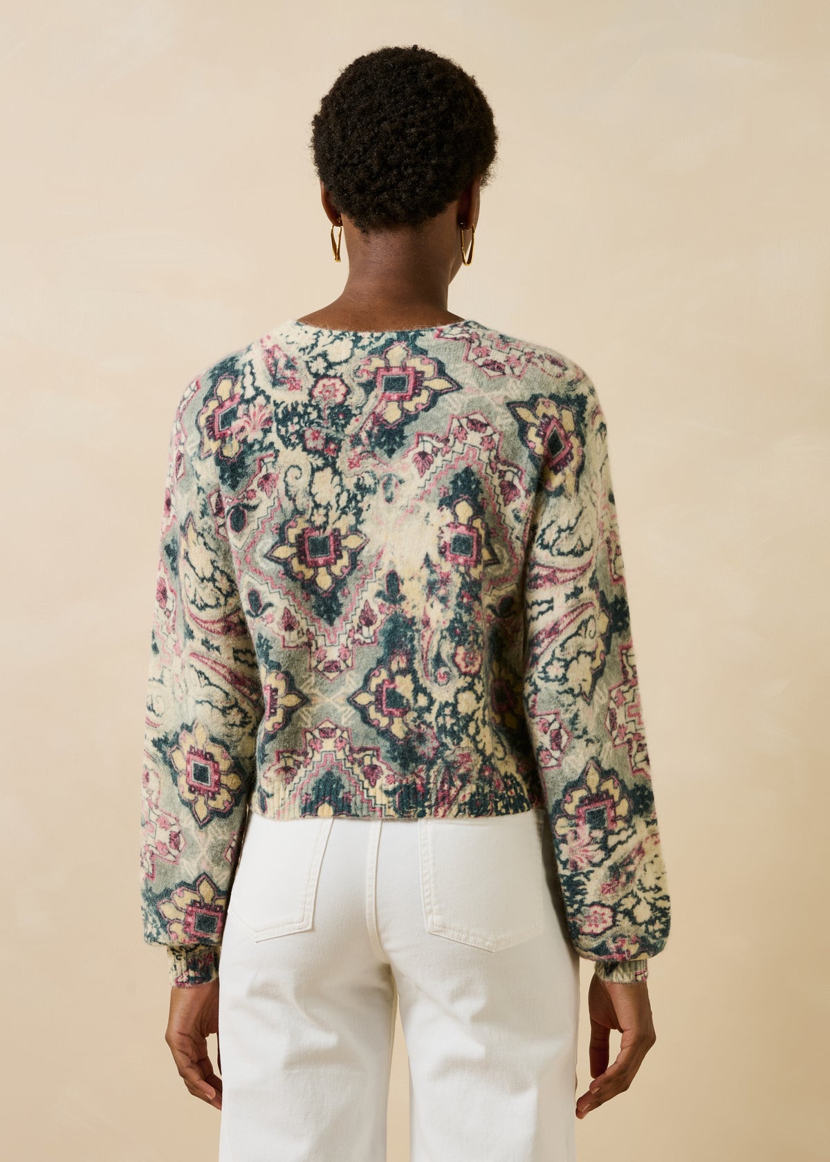 Jersey crudo de manga larga con cuello redondo y estampado